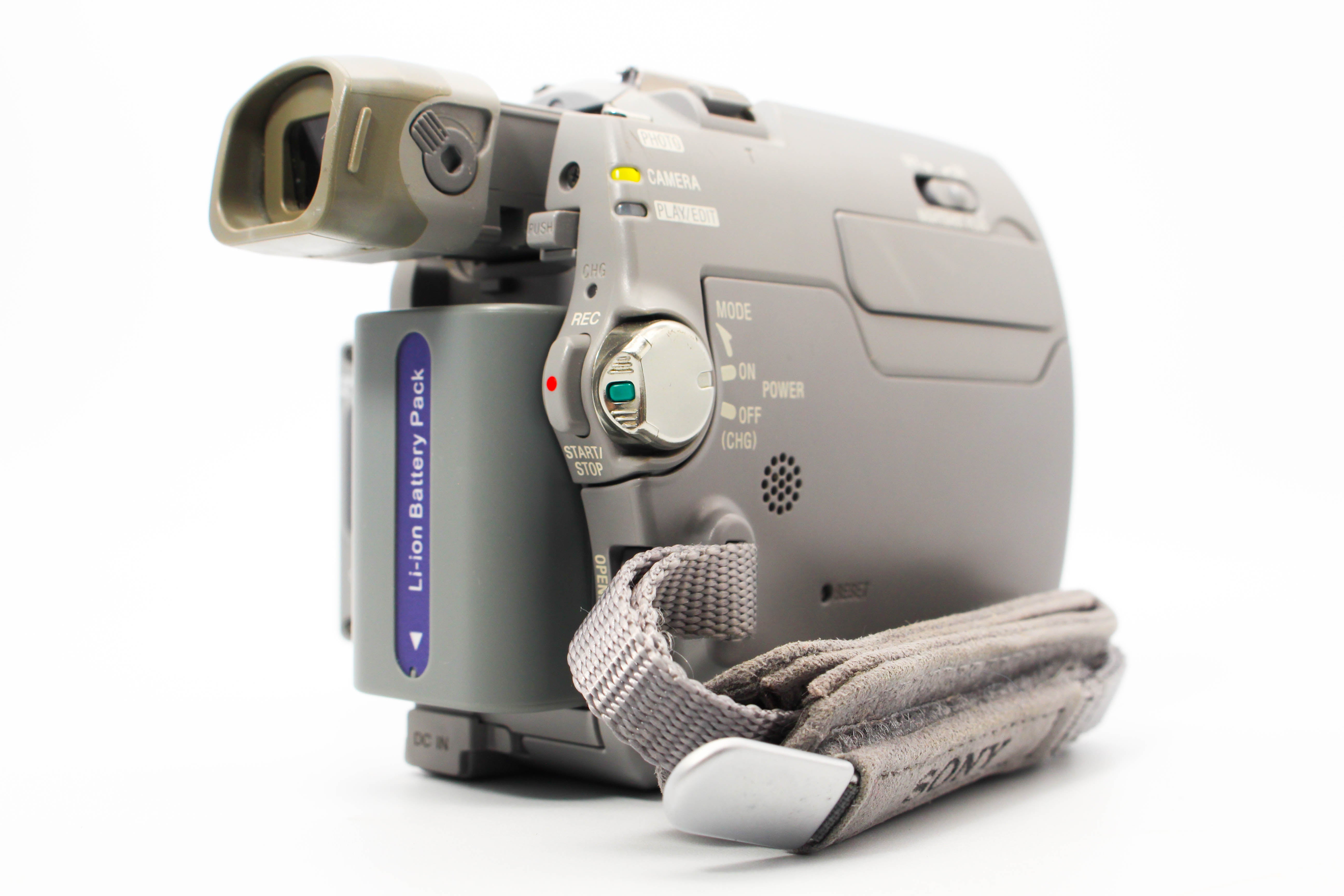 Sony DCR-HC20E MiniDV Handycam Digital Video Camera Camcorder - Tested Bundle