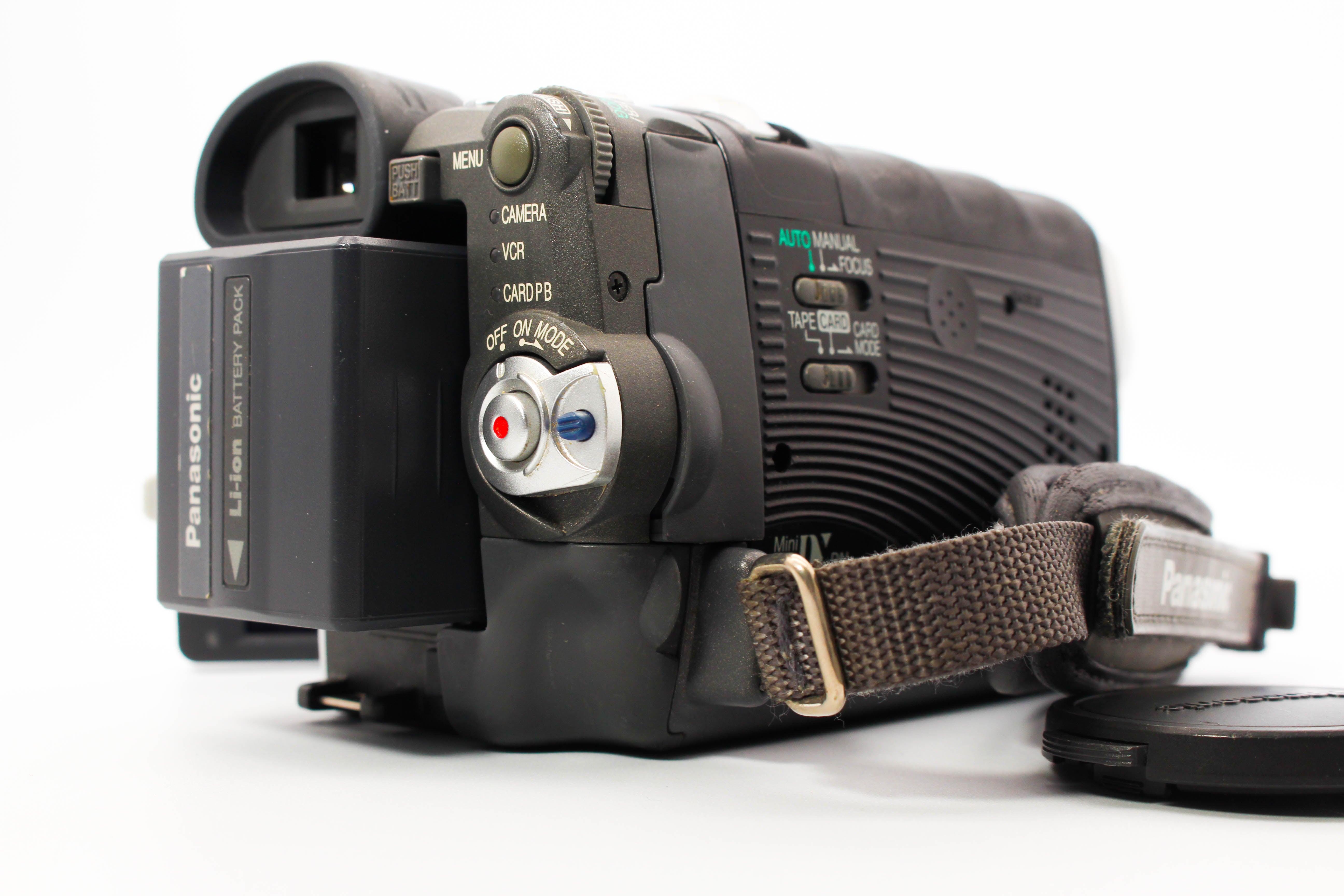 Panasonic NV-GS70 MiniDV Handycam Digital Video Camera Camcorder Tested Bundle Good