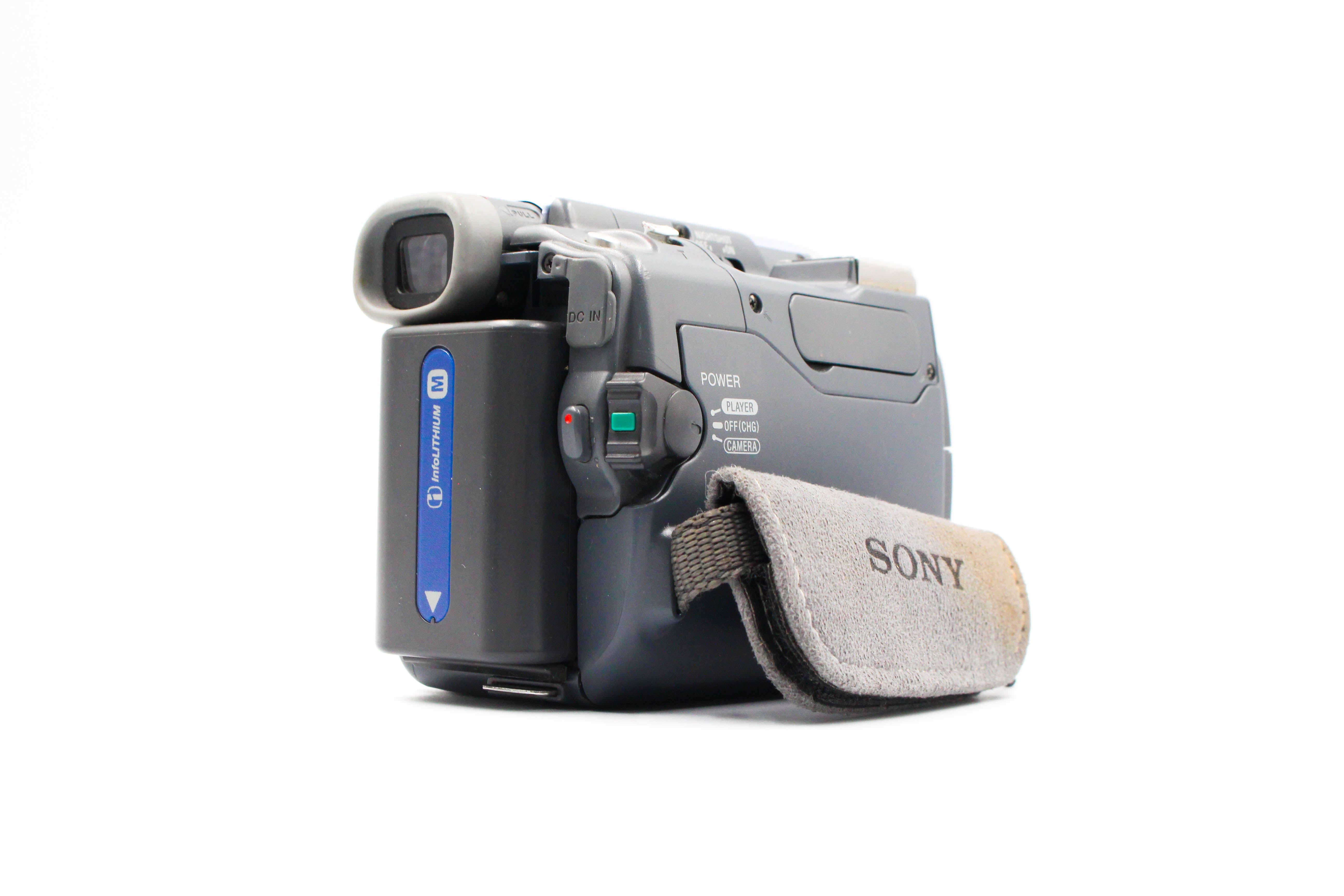 Sony DCR-TRV14E MiniDV Tape Digital Video Camcorder Camera - Tested Bundle Excellent
