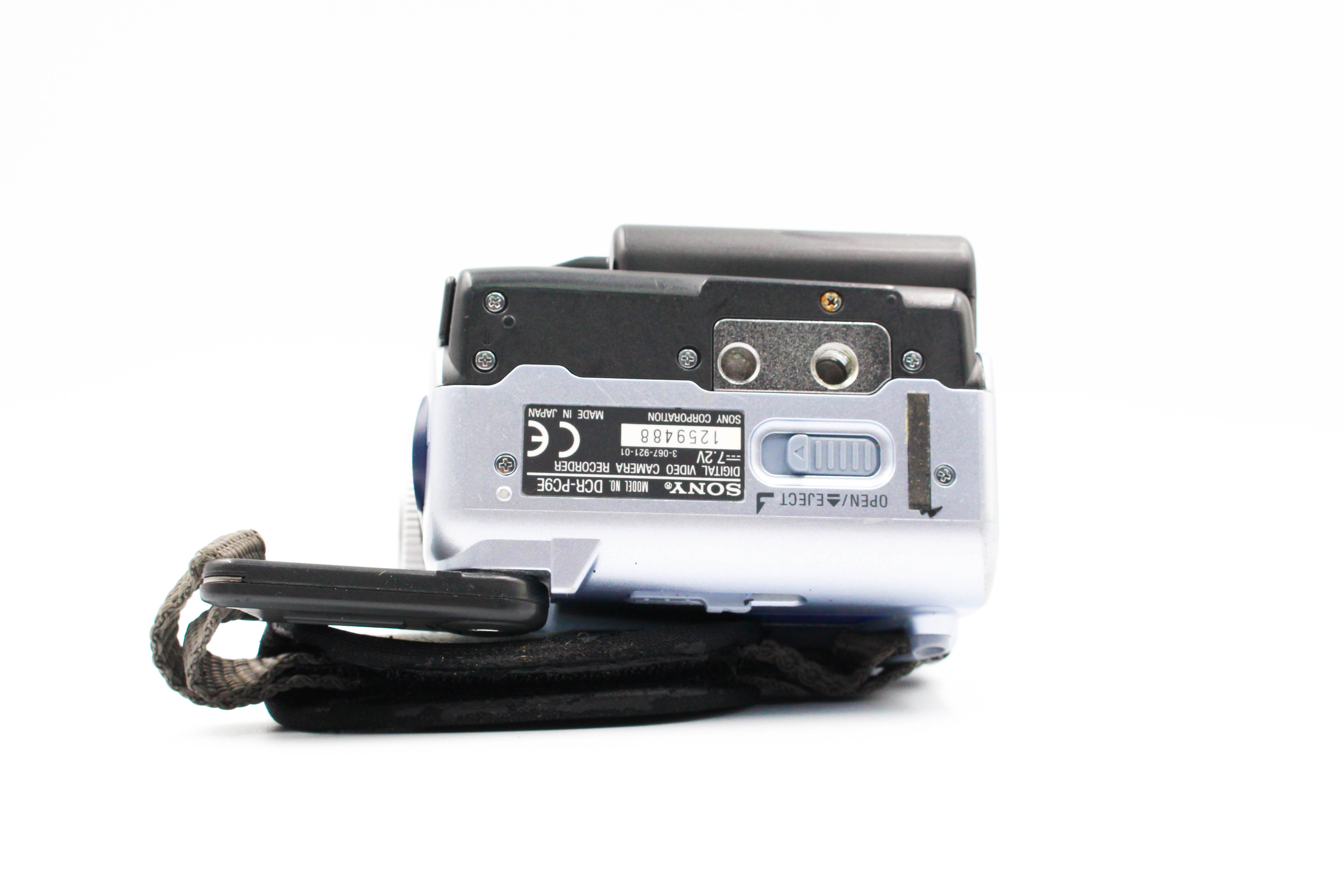 Sony DCR-PC9E MiniDV Tape Digital Video Camcorder Camera