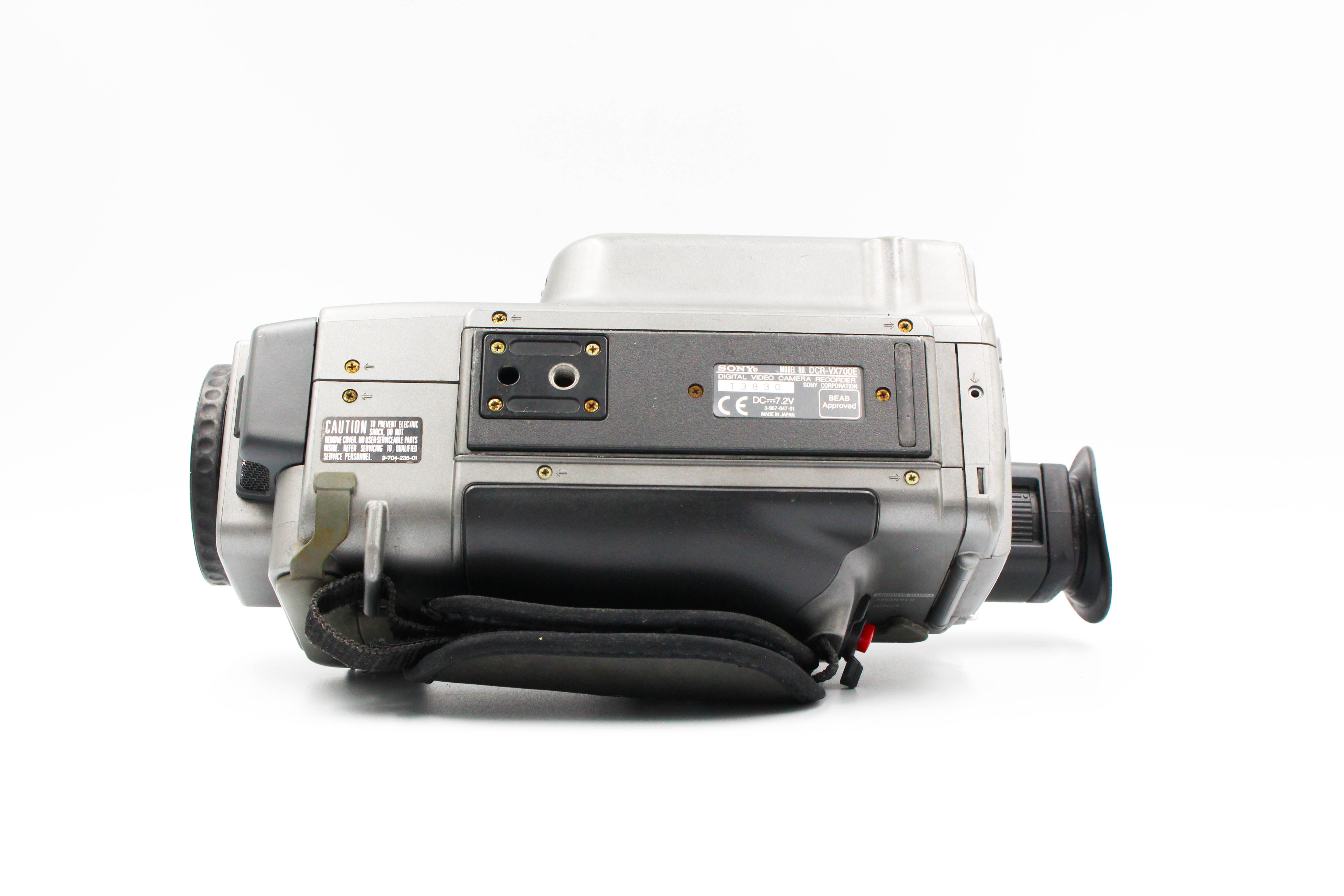 Sony DCR-VX700E MiniDV Tape Digital Video Camcorder Camera