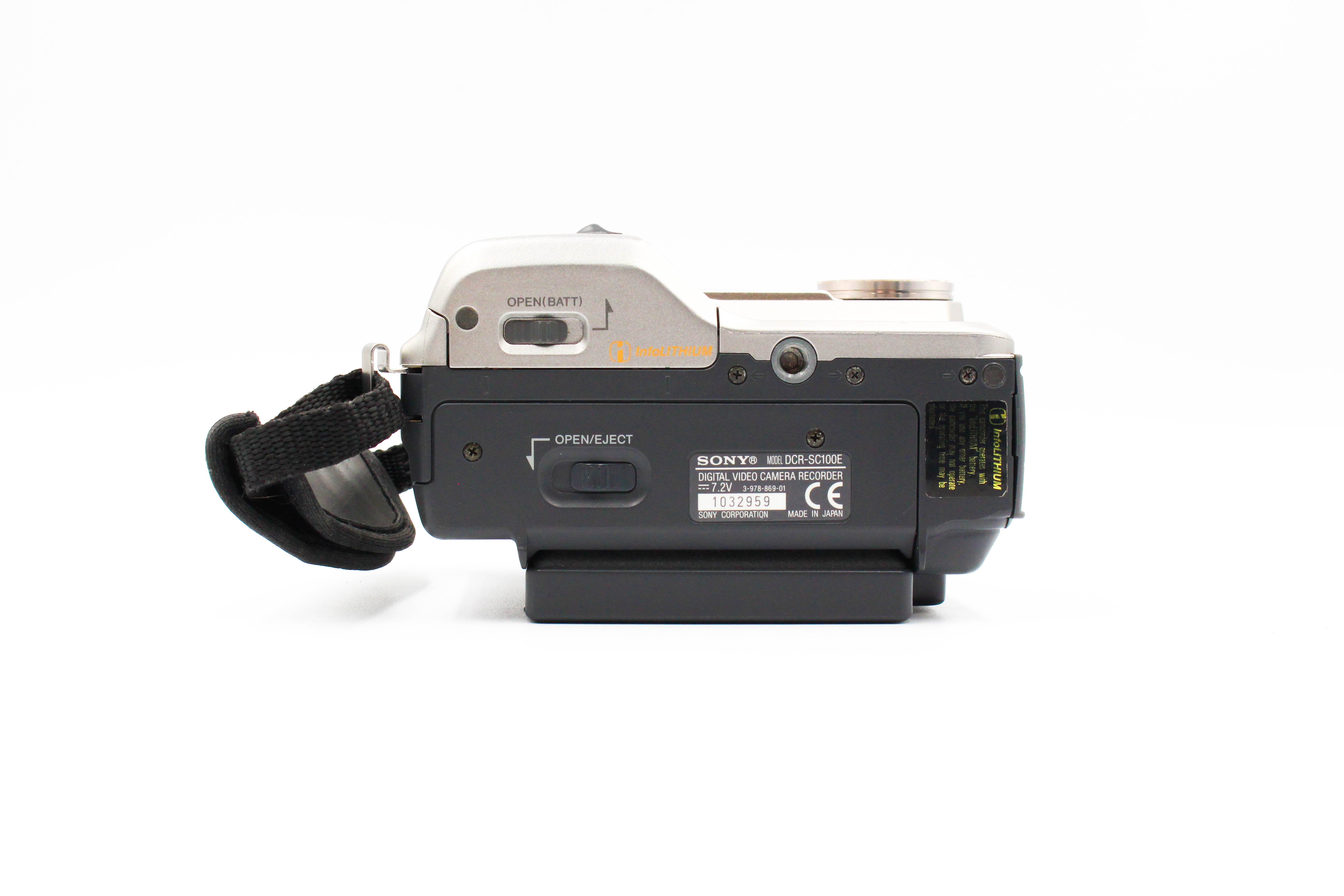 Sony DCR-SC100E MiniDV Tape Digital Video Camcorder Camera