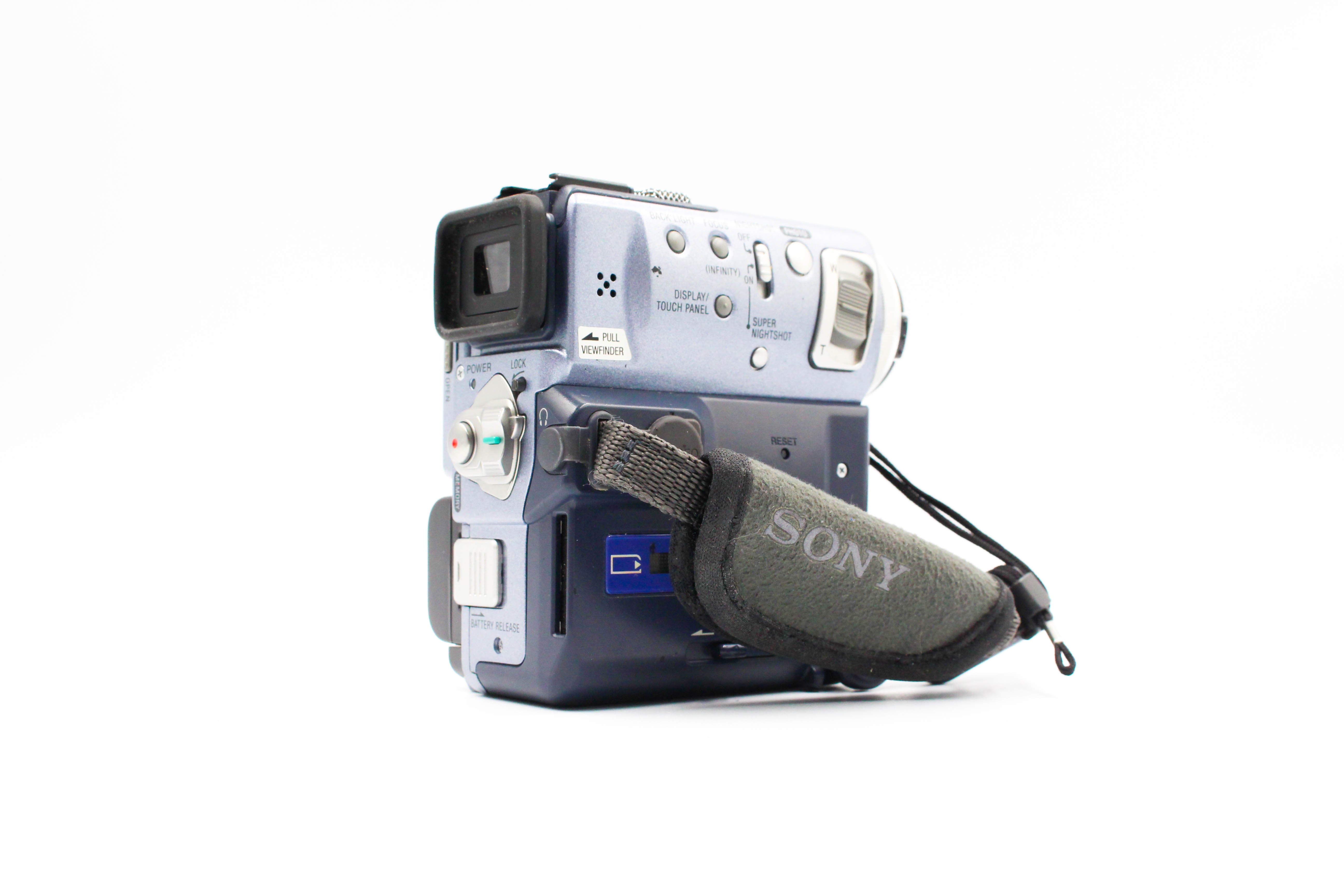Sony DCR-PC5E MiniDV Tape Digital Video Camcorder Camera