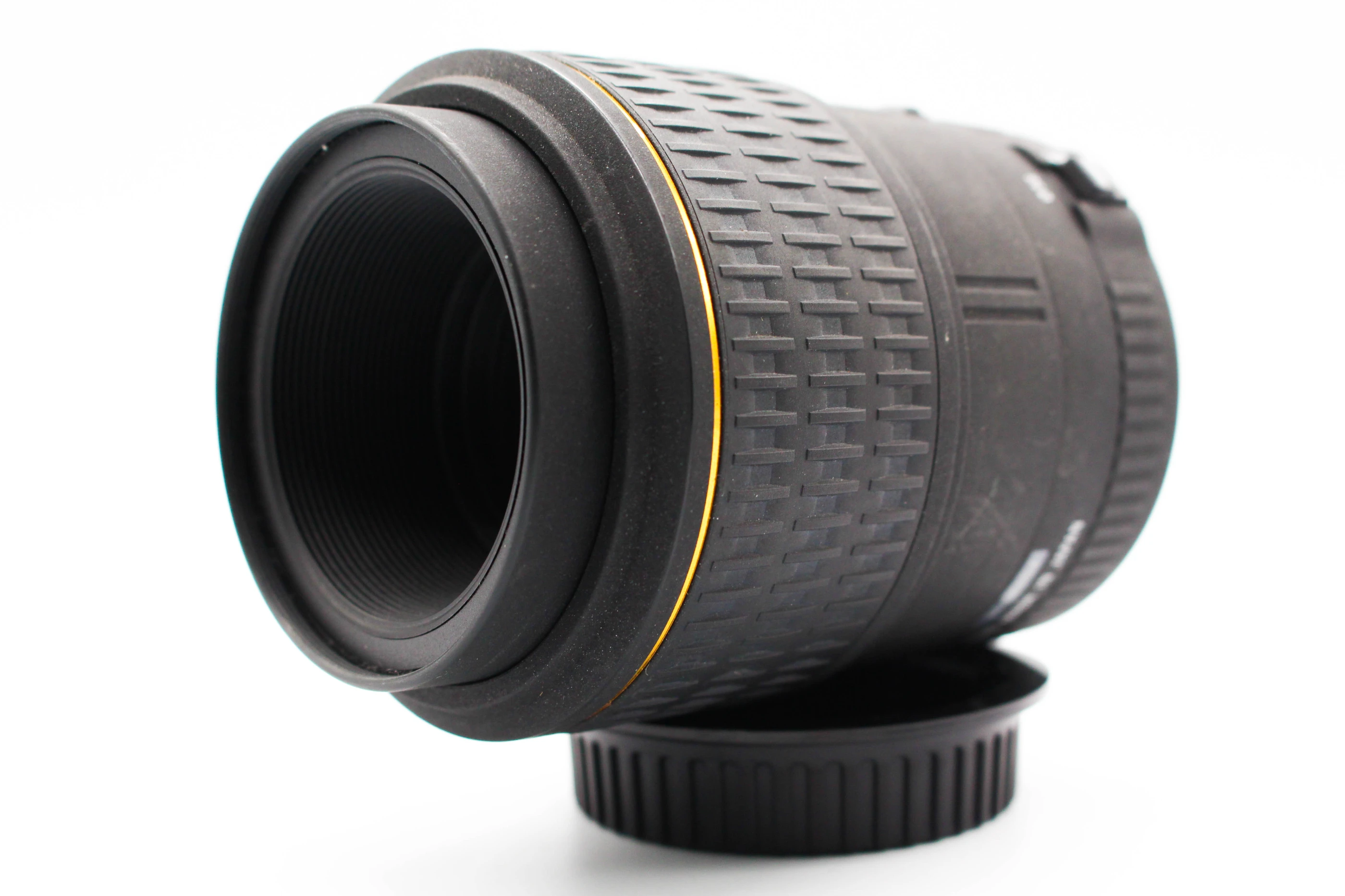 Sigma 105mm F/2.8 EX Macro - Canon EF - Used Macro Lenses - Image 1 | SDS