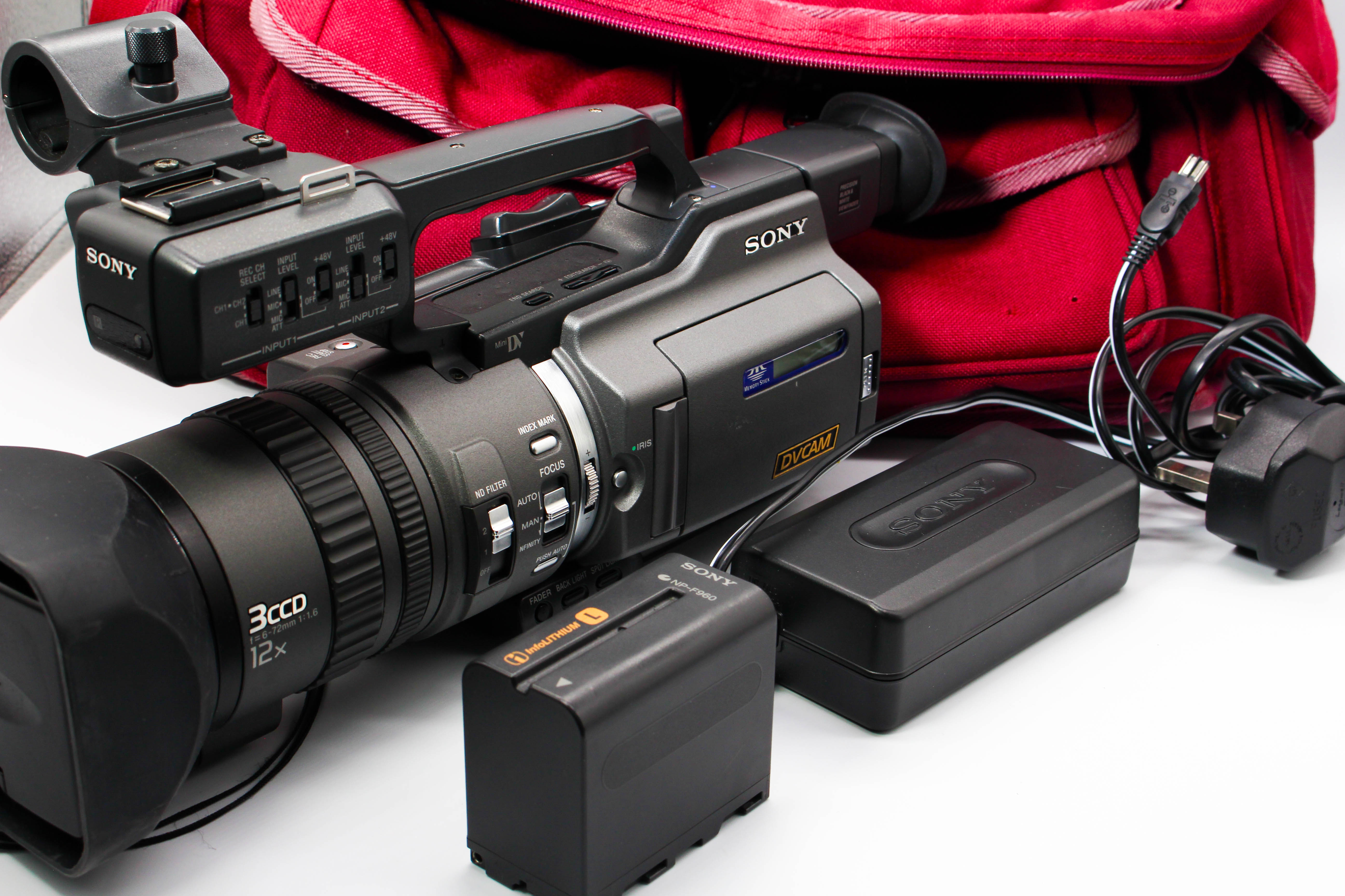 Sony DSR-PD150P MiniDV Video Handycam Camcorder Camera - Tested Bundle Excellent