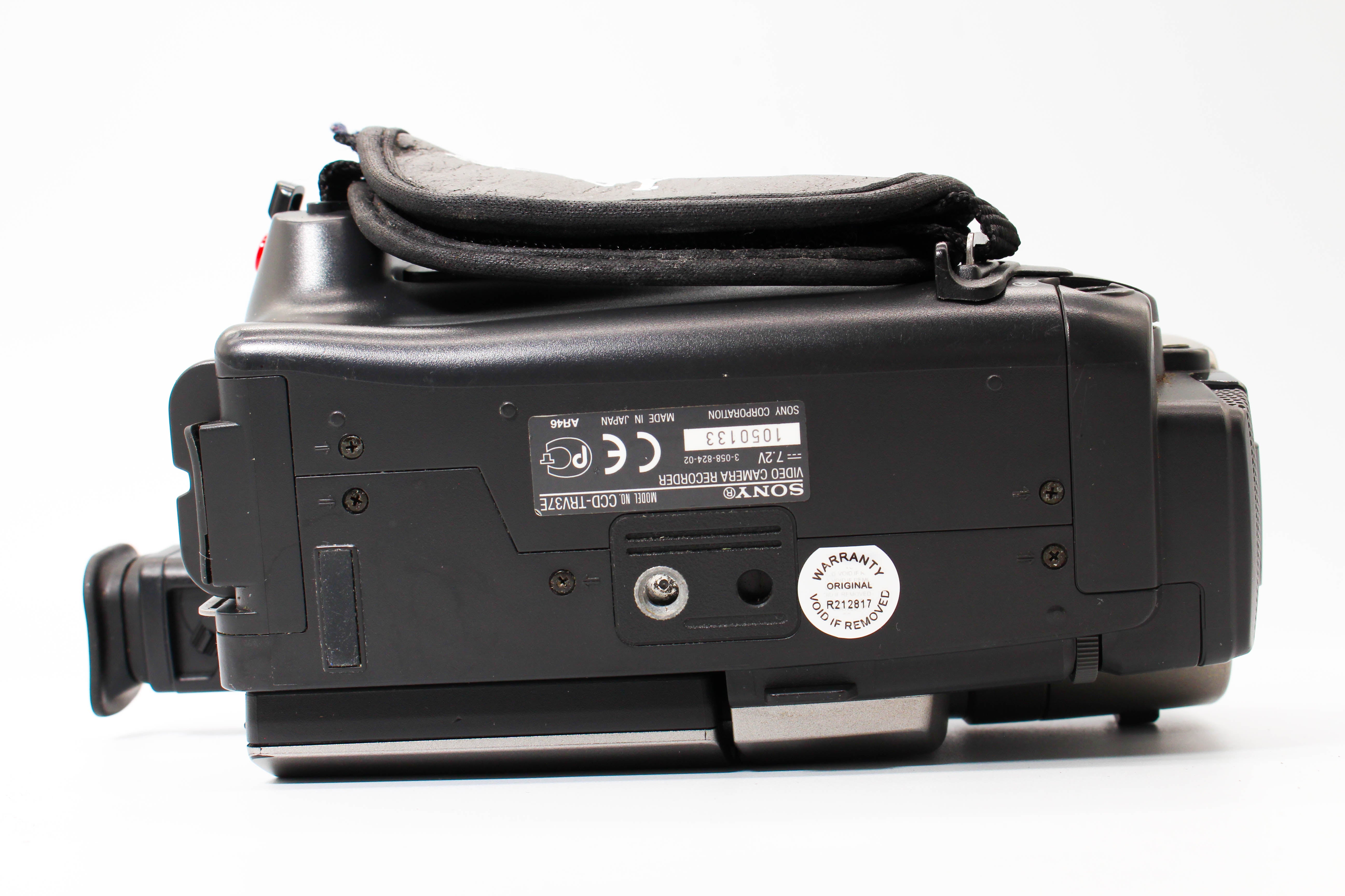 Sony CCD-TRV37E Video8 Handycam Tape Digital Video Camcorder - Tested Bundle Good
