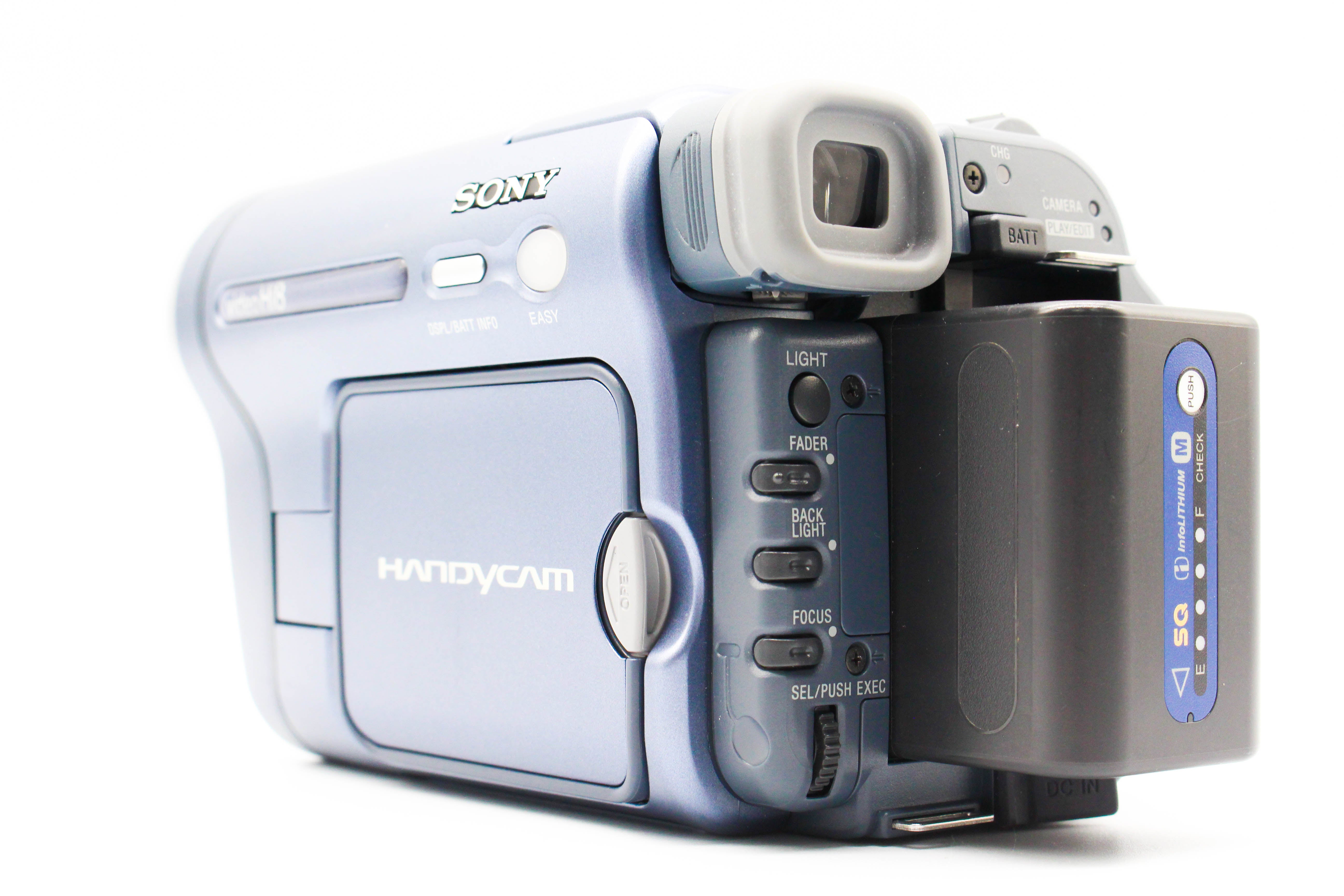 Sony CCD-TRV228E Video8 Hi8 Analog Video Handycam Camera Camcorder - Tested Bundle