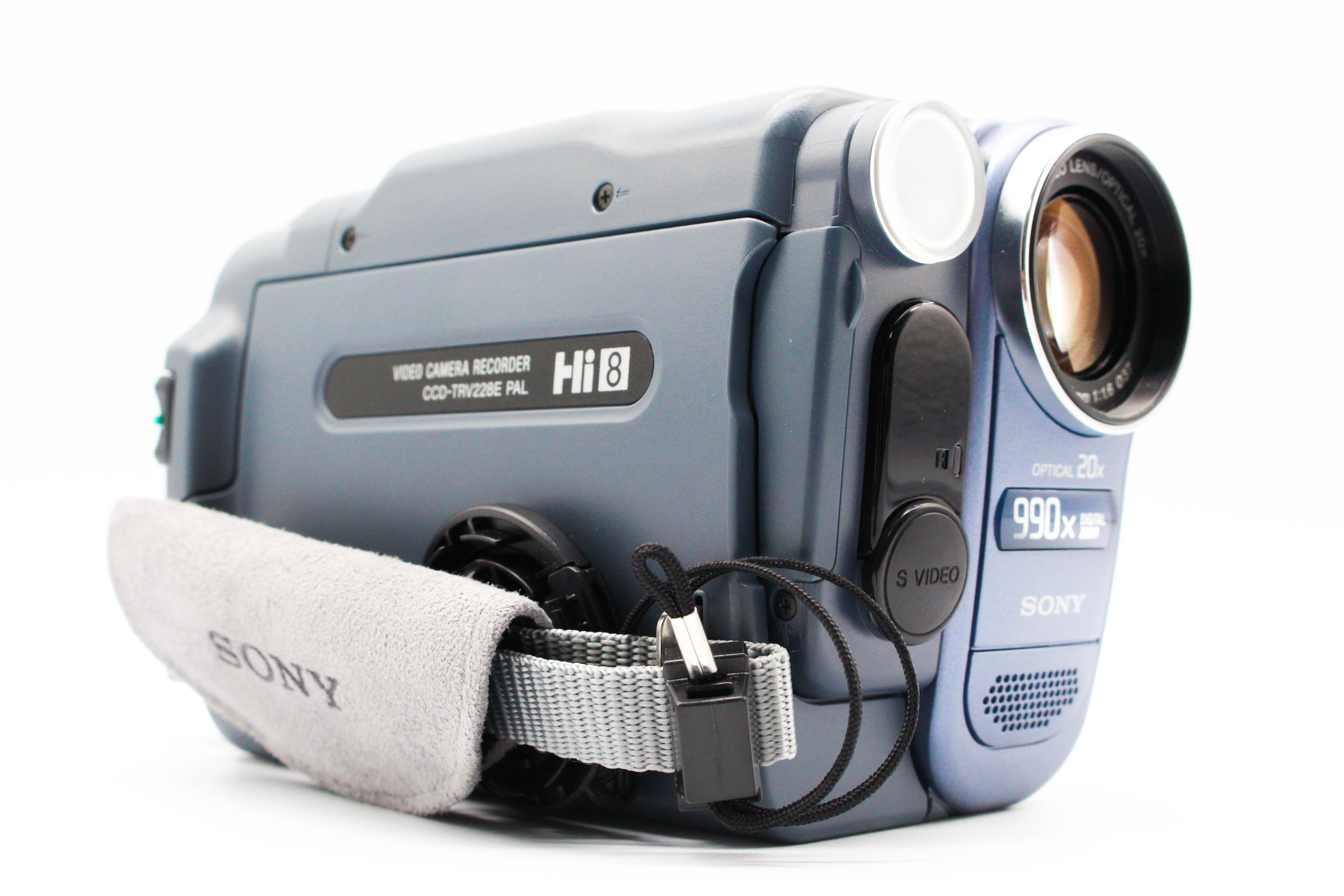 Sony CCD-TRV228E Video8 Hi8 Analog Video Handycam Camera Camcorder - Tested Bundle