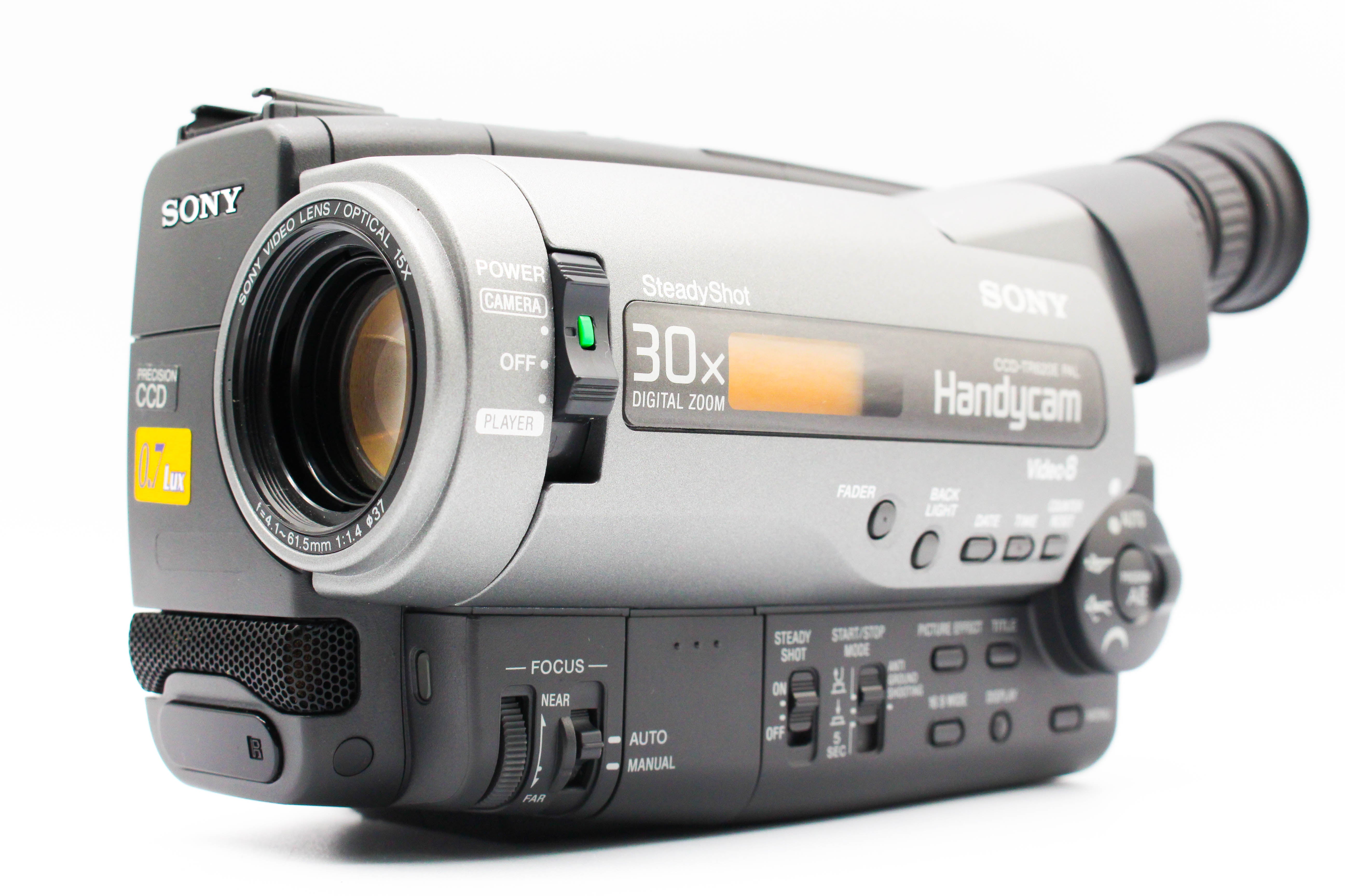 Sony CCD-TR620E Video8 Hi8 Analog Video Handycam Camera Camcorder - Tested Bundle Good