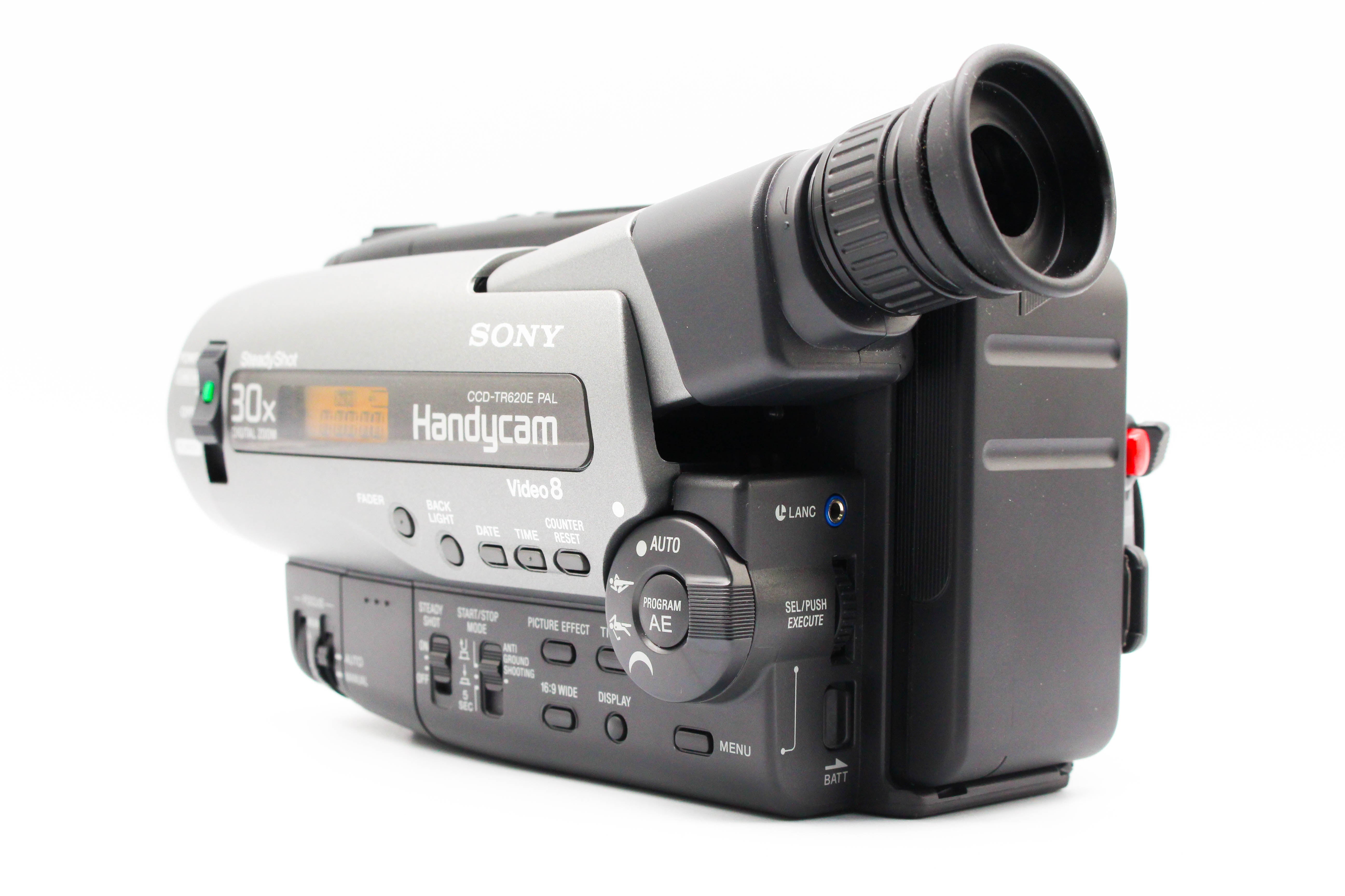 Sony CCD-TR620E Video8 Hi8 Analog Video Handycam Camera Camcorder - Tested Bundle Good