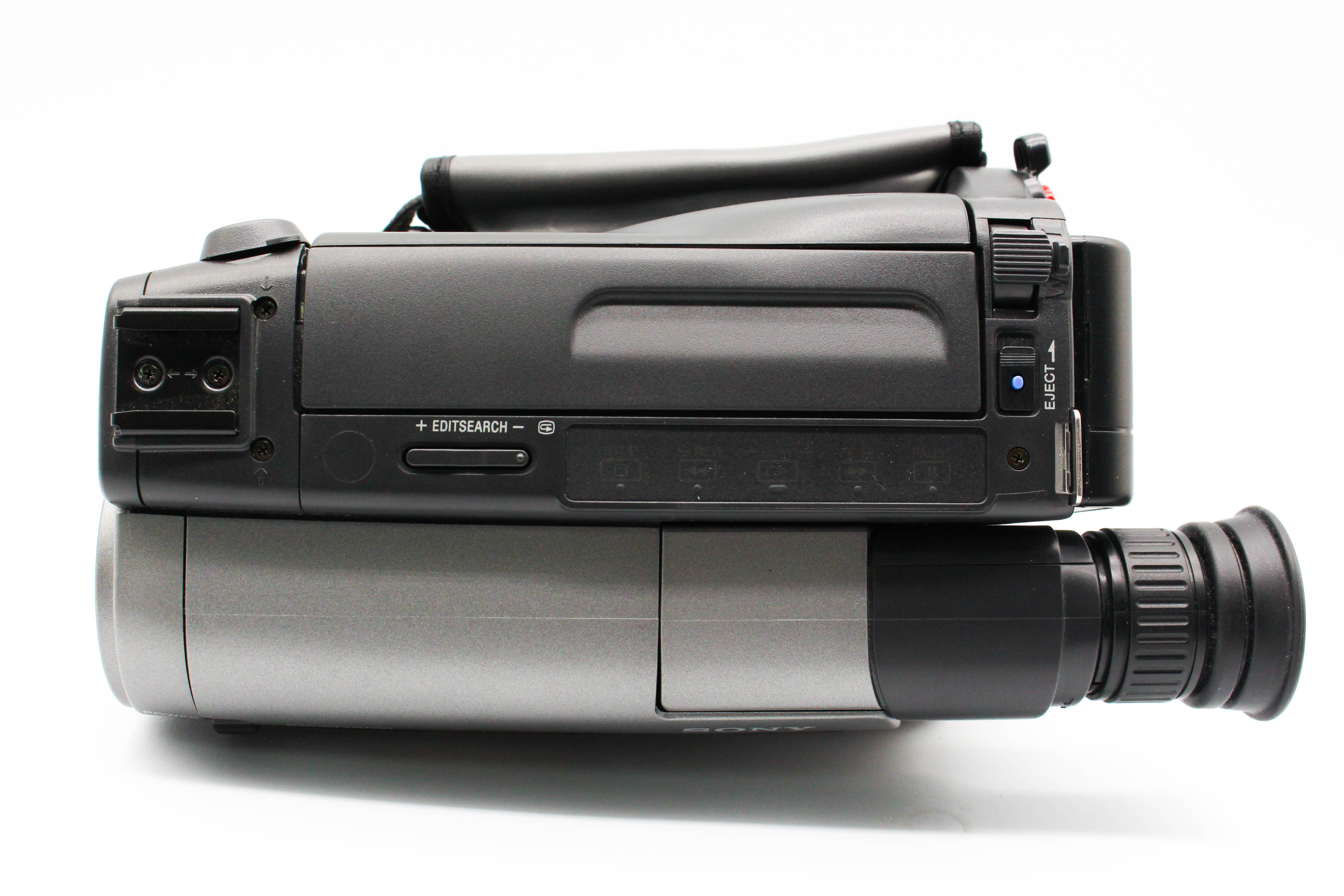 Sony CCD-TR620E Video8 Hi8 Analog Video Handycam Camera Camcorder - Tested Bundle Good