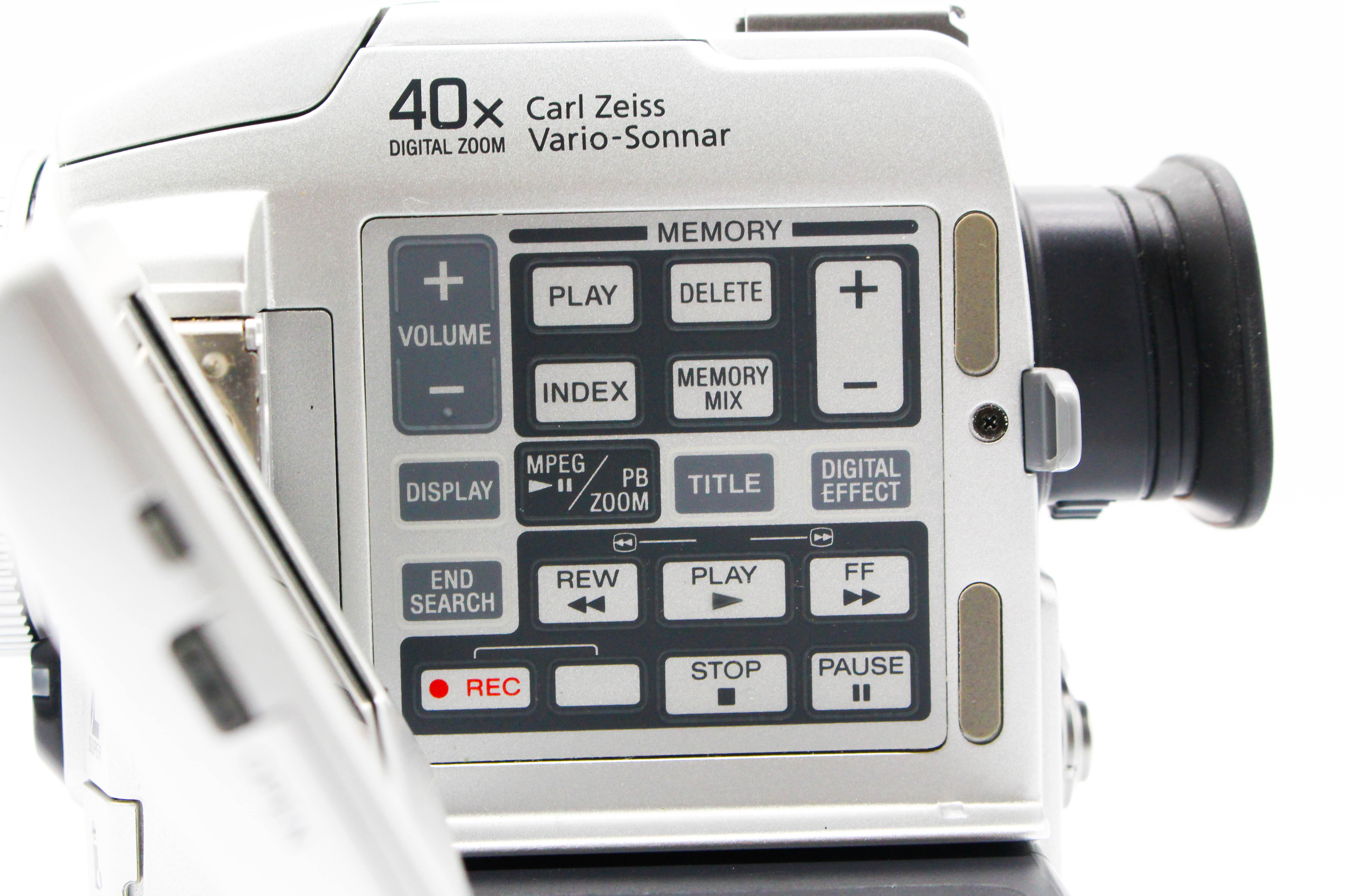 Sony DCR-PC110E MiniDV Handycam Digital Video Camera Camcorder