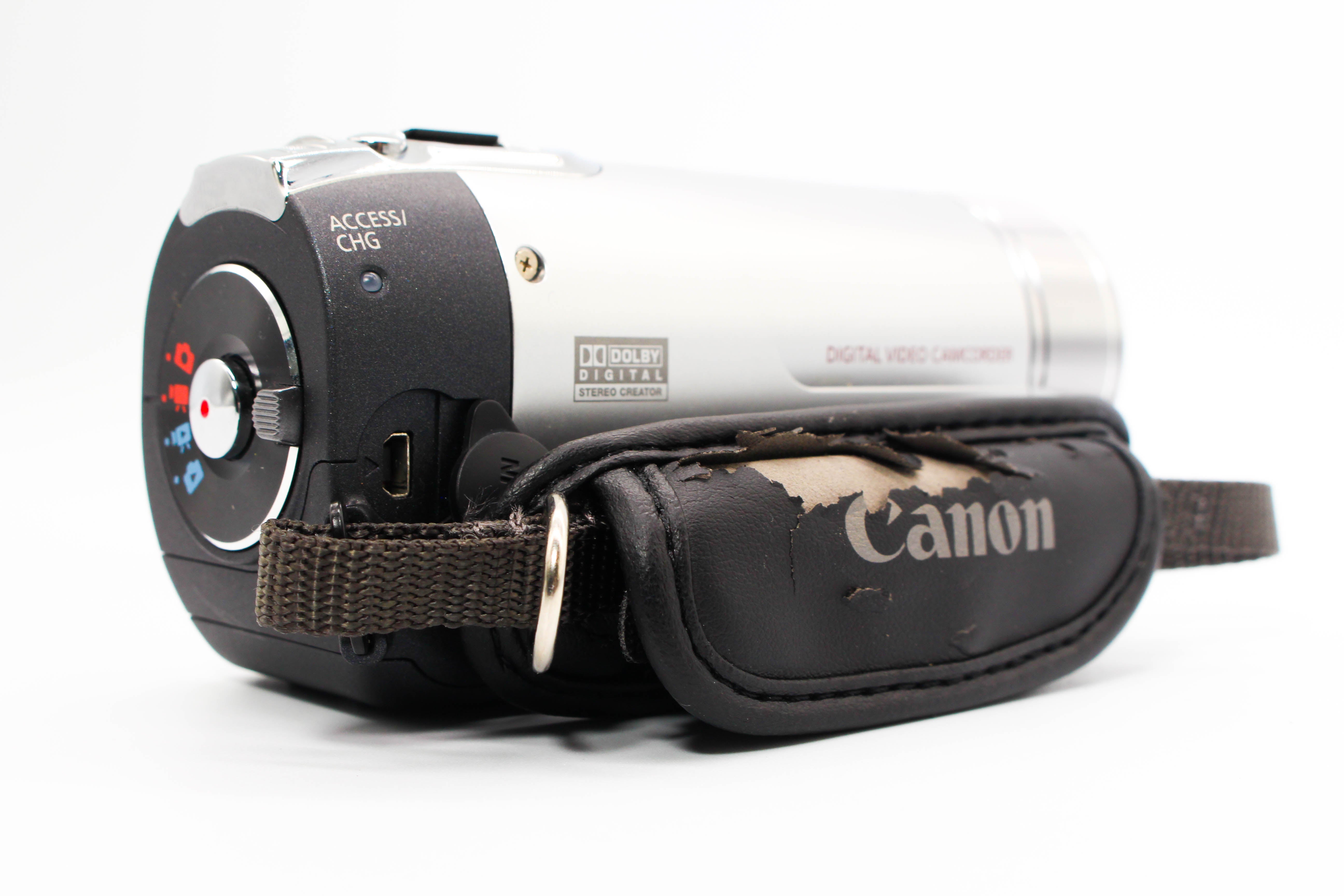 Canon FS100E HD SD Card Digital Video Camera Camcorder - Tested Bundle Good