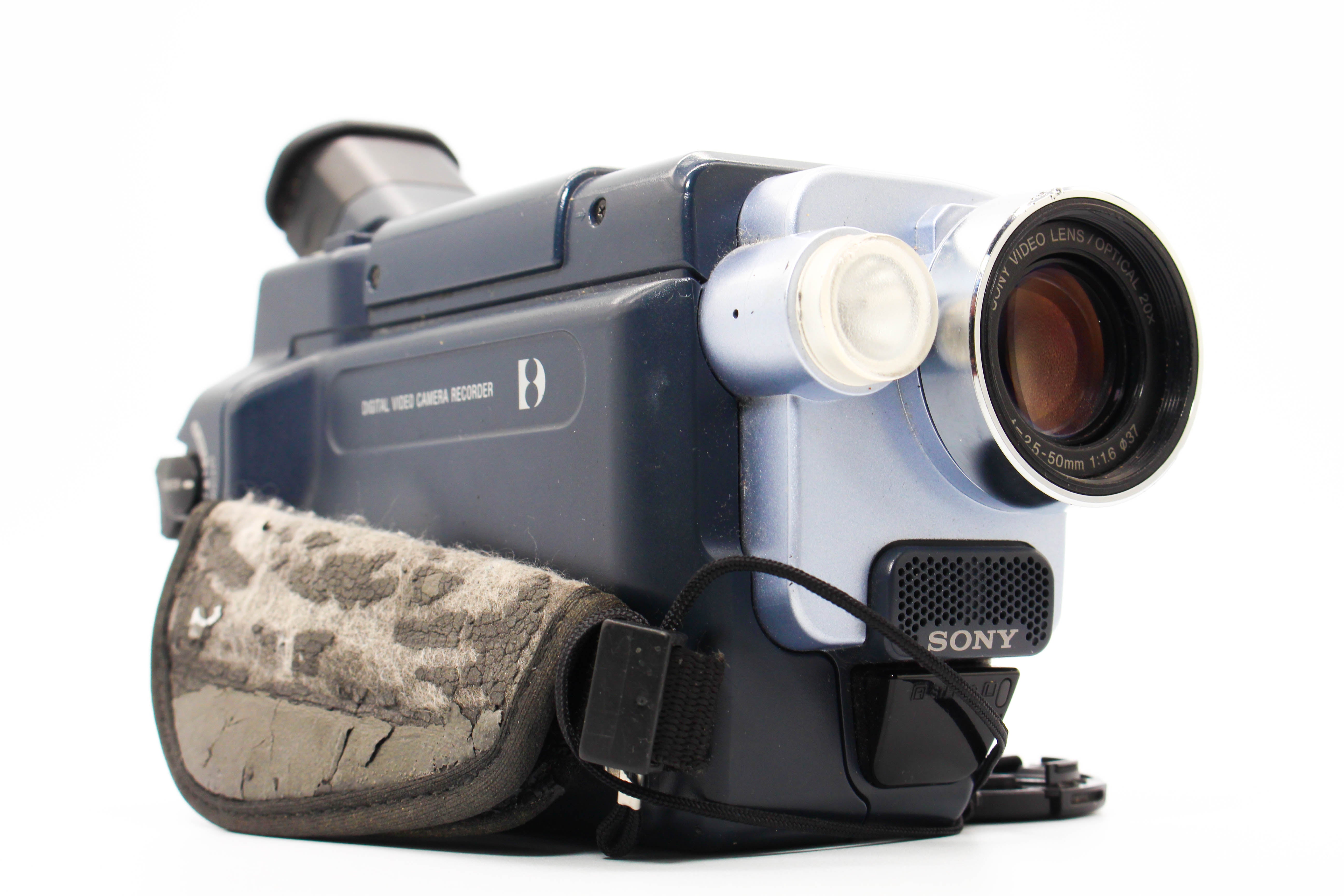 Sony DCR-TRV245E Digital8 Hi8 Video8 Handycam Tape Digital Video Camcorder - Tested Bundle