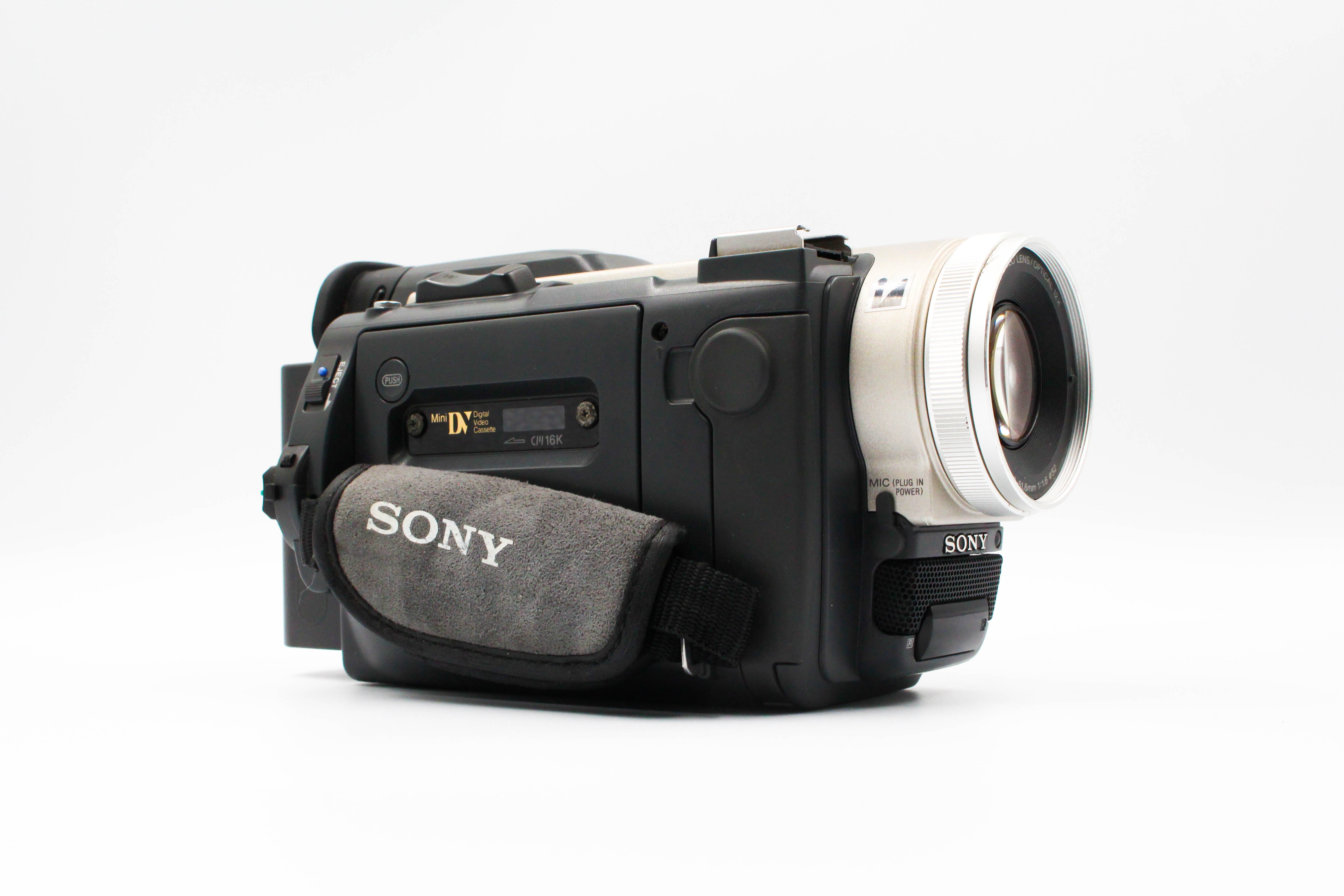 Sony DCR-TRV900E MiniDV Handycam Digital Camera Camcorder (For Parts) - Tested Bundle