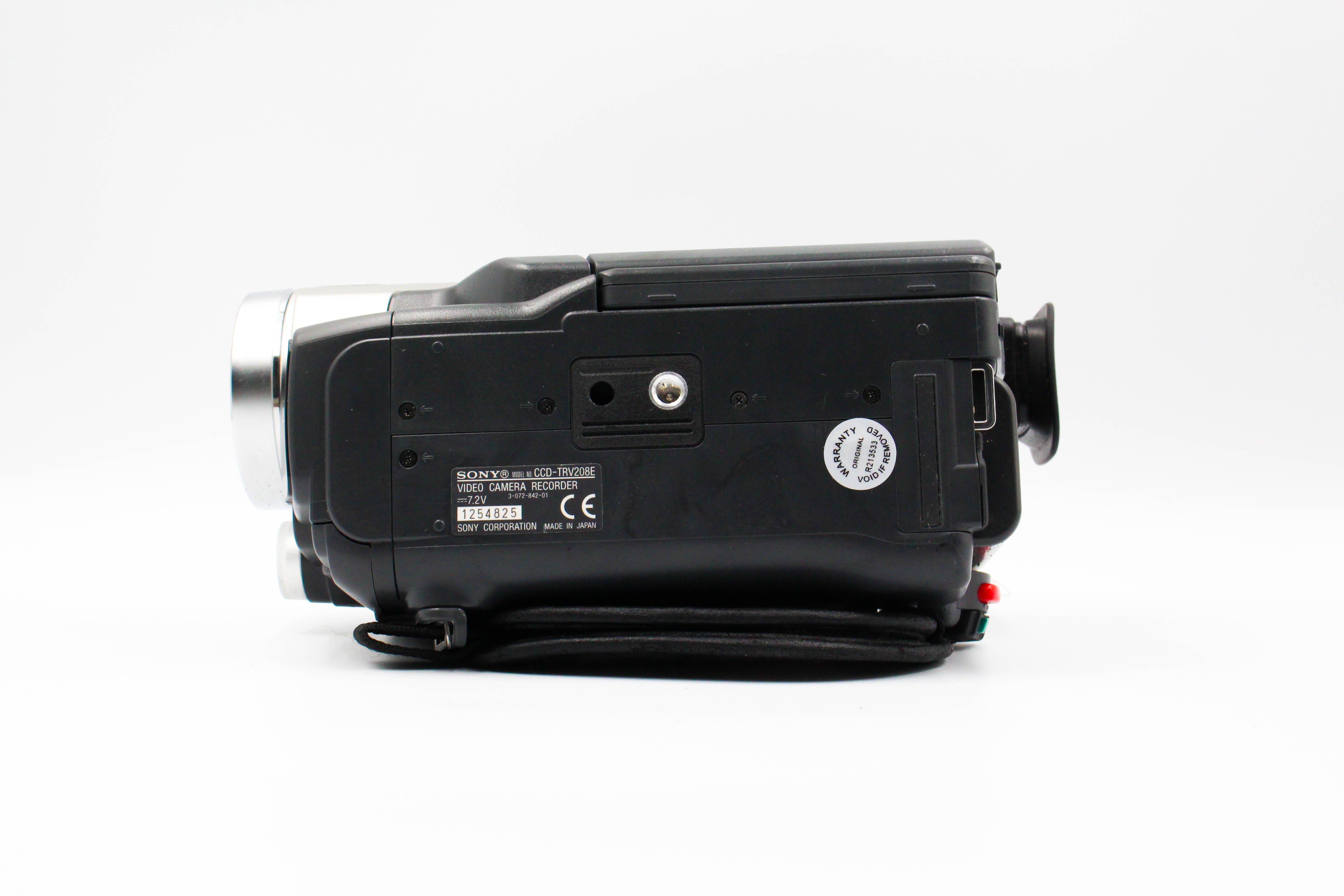 Sony CCD-TRV208E Hi8 Video8 Video Camera Camcorder Handycam - Tested Bundle