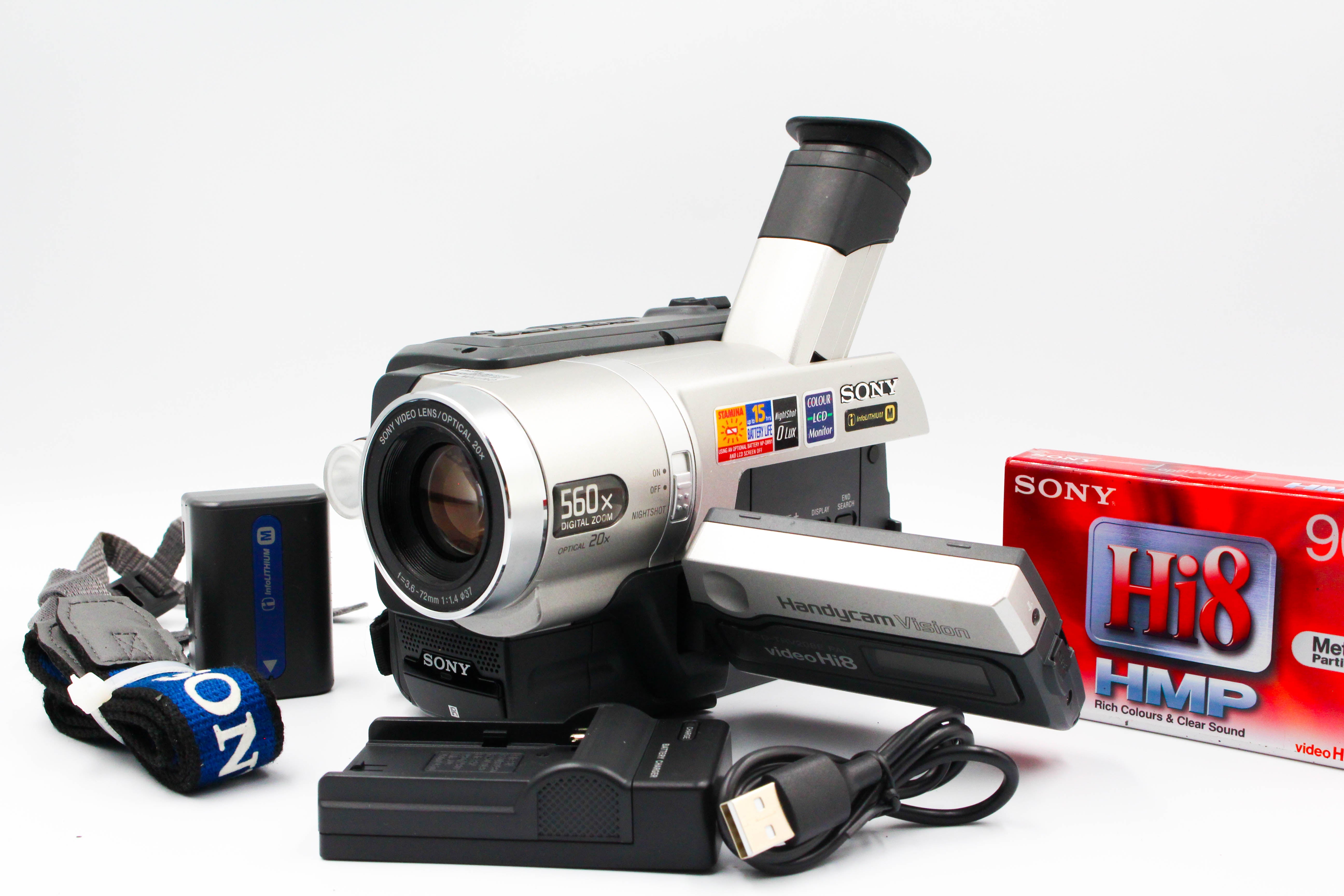 Sony CCD-TRV208E Hi8 Video8 Video Camera Camcorder Handycam - Tested Bundle