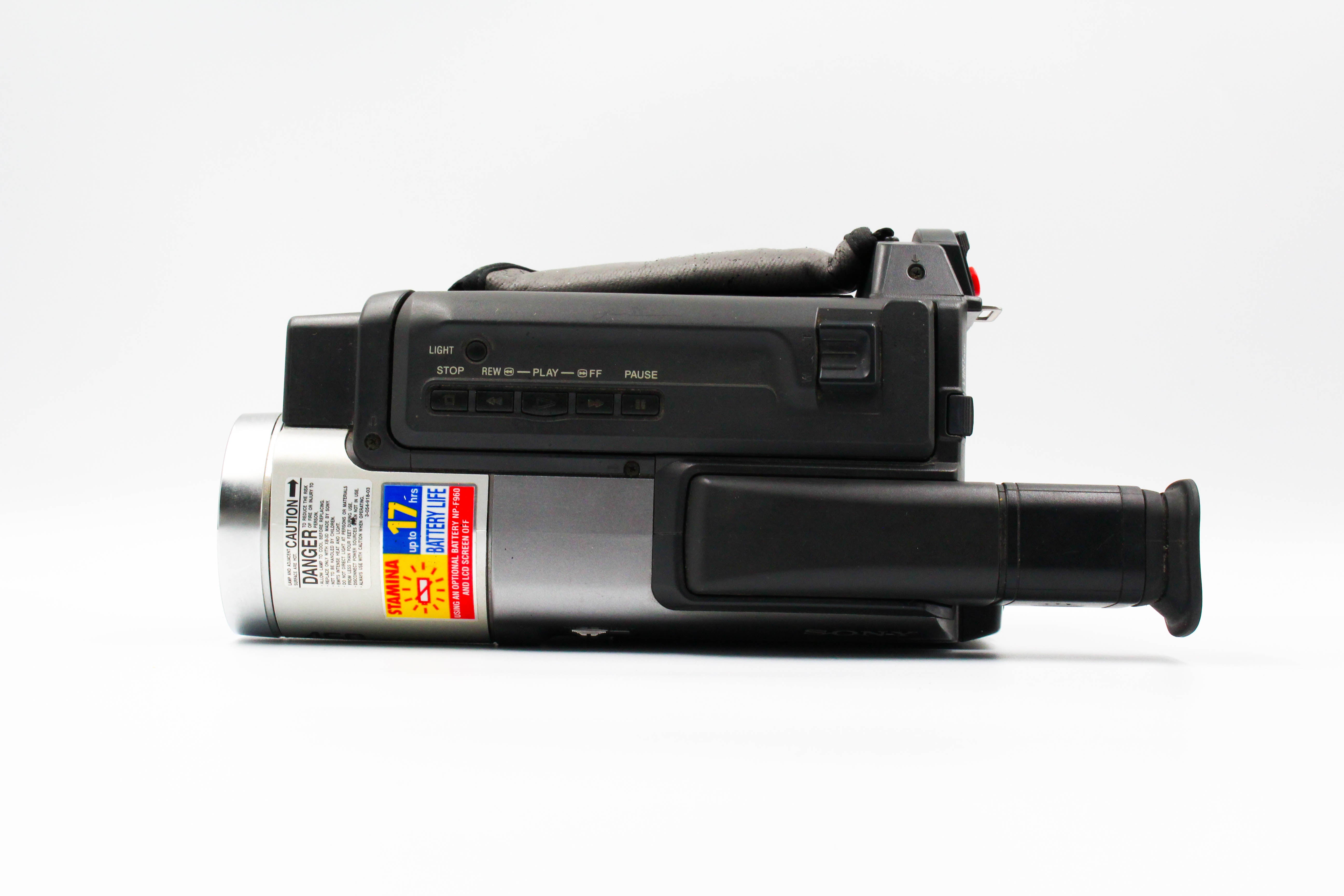 Sony CCD-TRV68 NTSC Hi8 Video8 Video Camera Camcorder Handycam- Tested Bundle Excellent