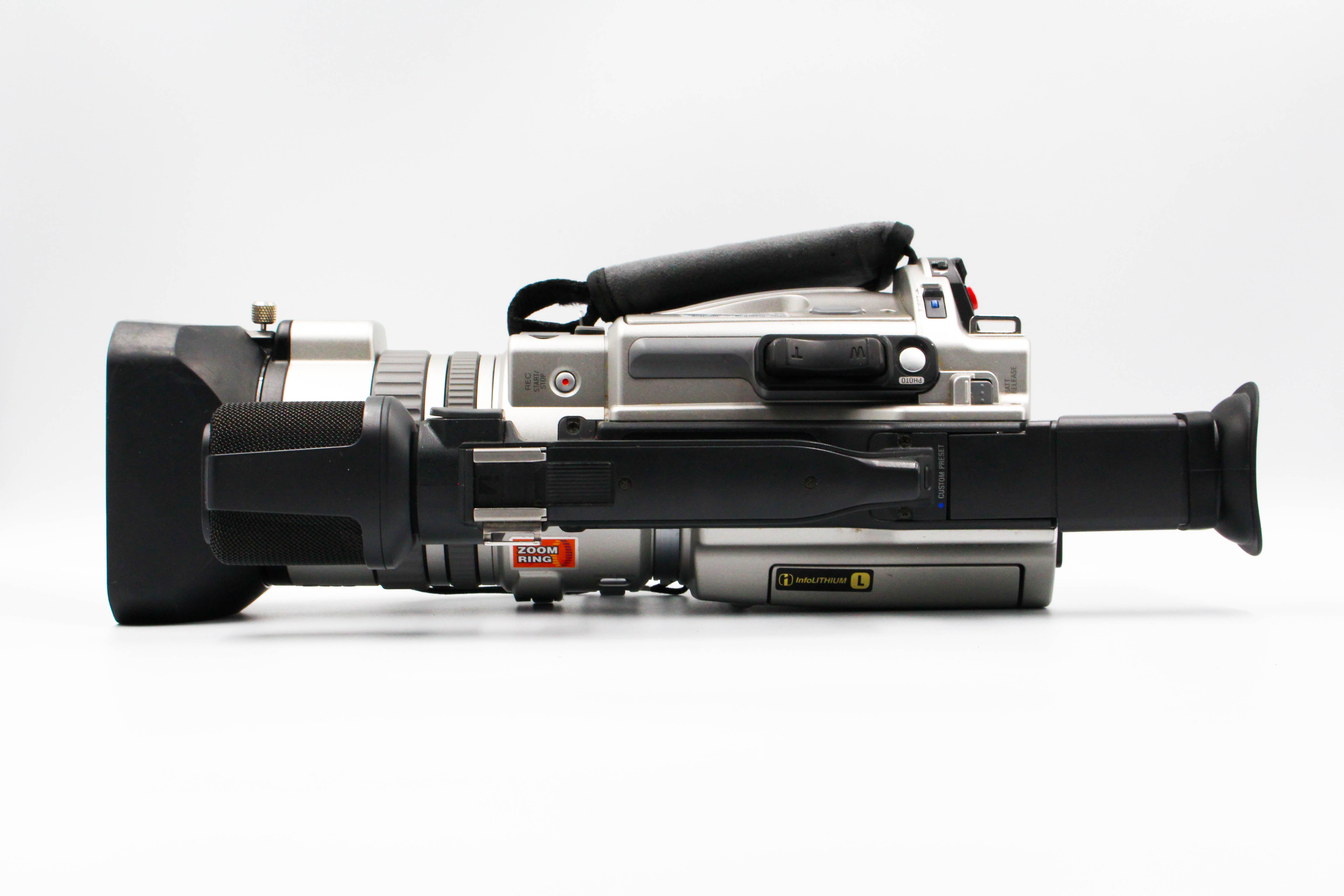 Sony DCR-VX2000E MiniDV Digital Video Camera Camcorder