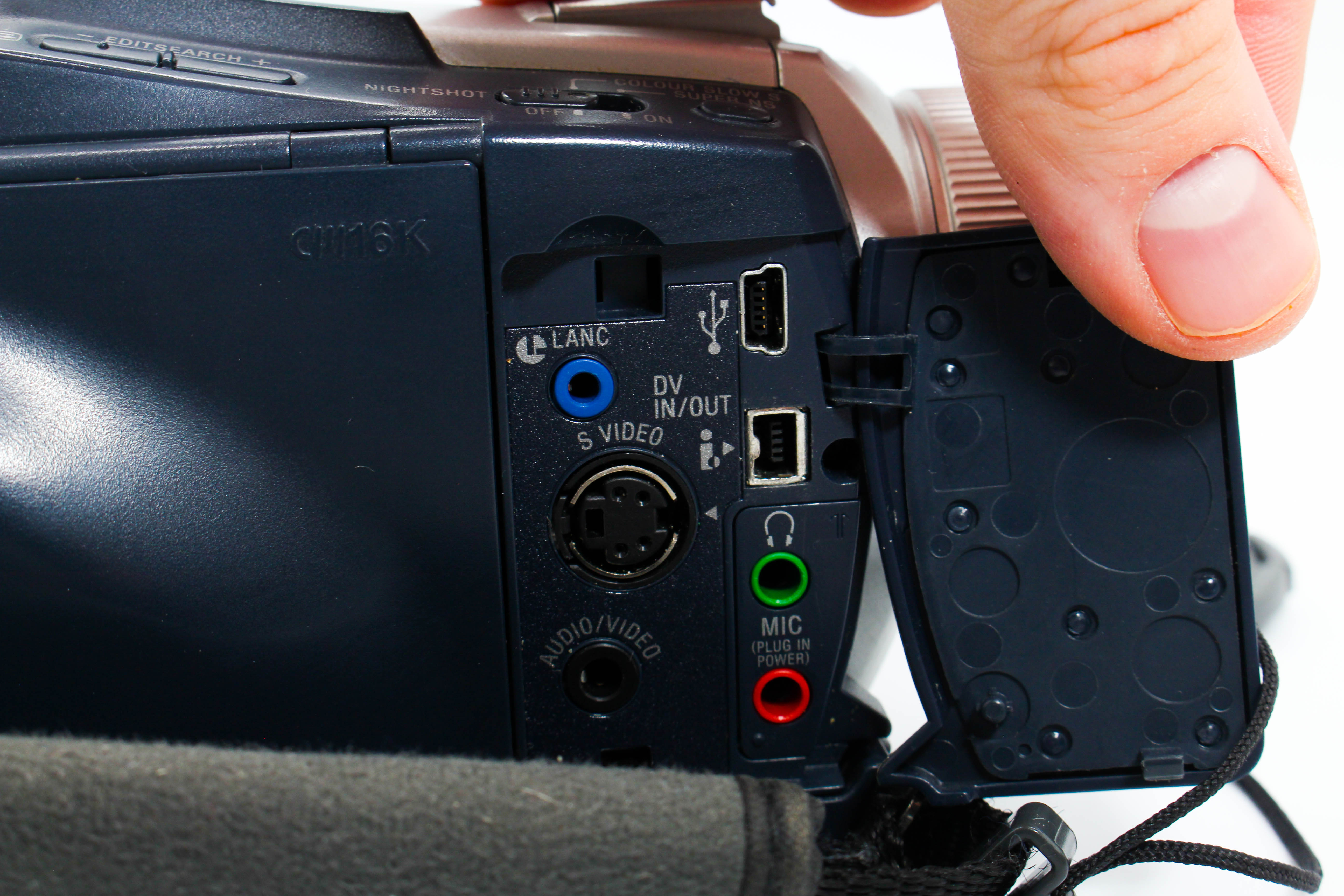 Sony DCR-TRV25E MiniDV Video Handycam Camcorder Camera - Tested Bundle Excellent