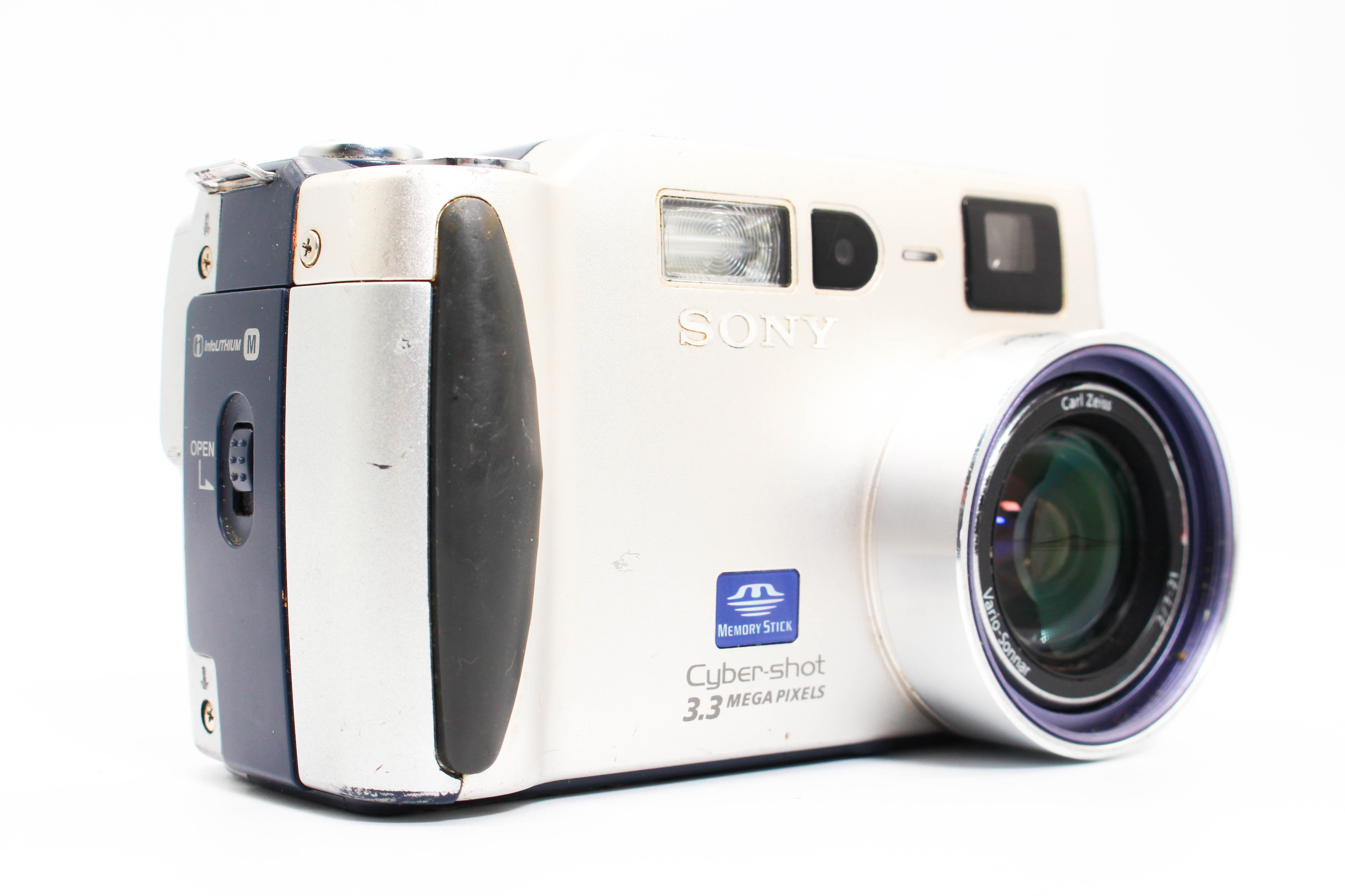Sony Cybershot DSC-S70 Retro Digital Camera Digicam - Tested Bundle Good