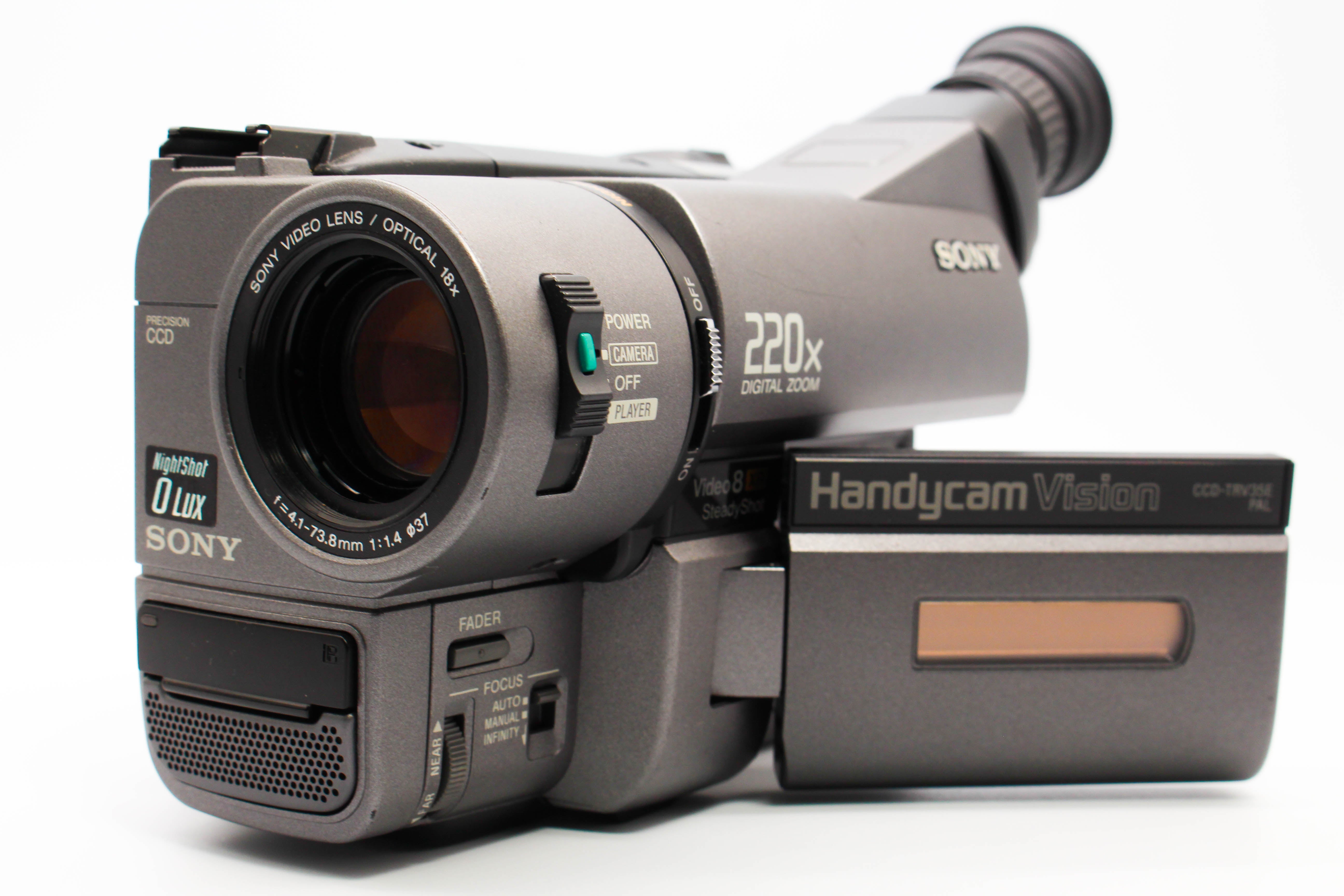 Sony CCD-TRV35E Video8 8mm XR Handycam Camcorder Camera - Tested Bundle Excellent