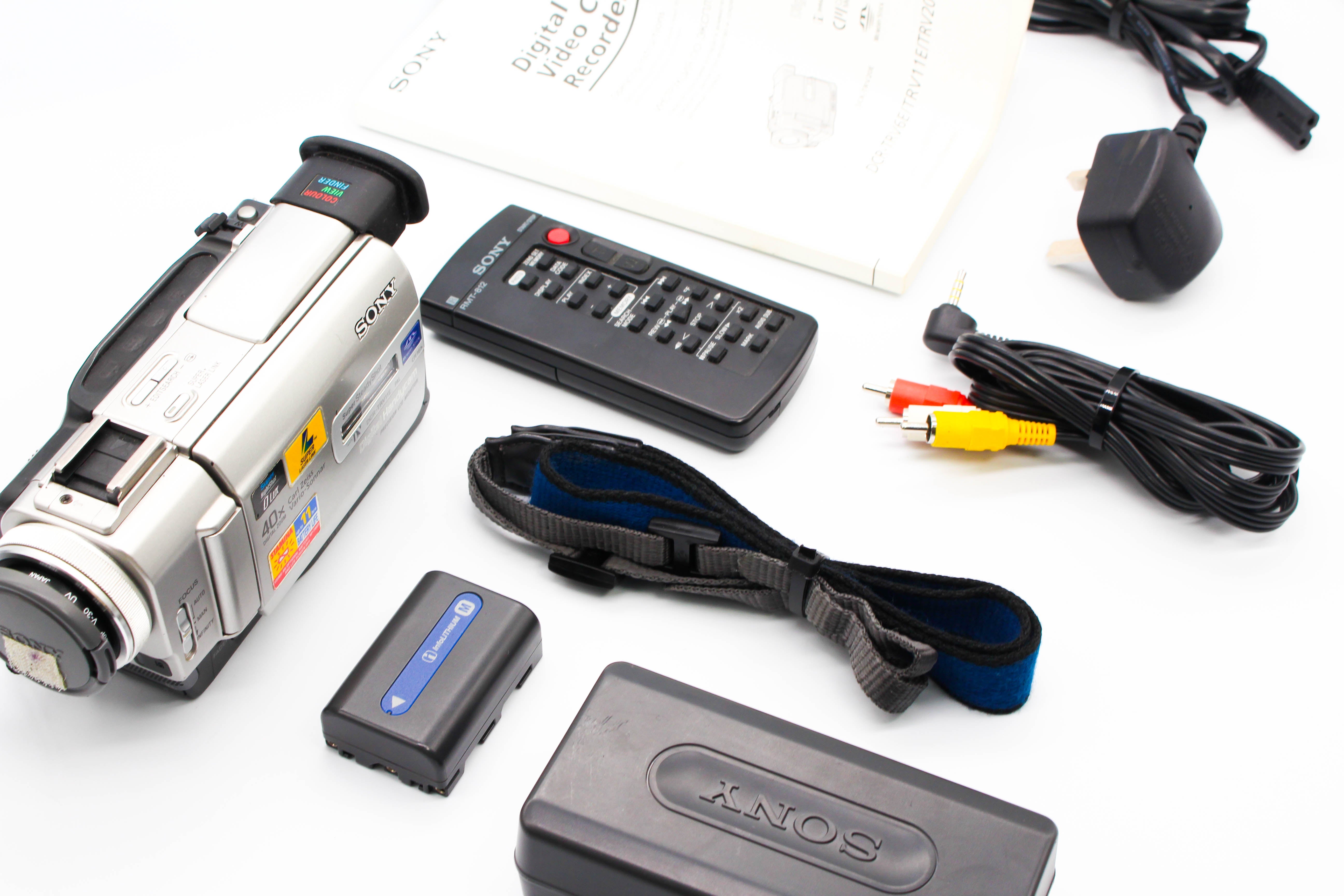 Sony DCR-TRV11E MiniDV Video Handycam Camcorder Camera - Tested Bundle Excellent
