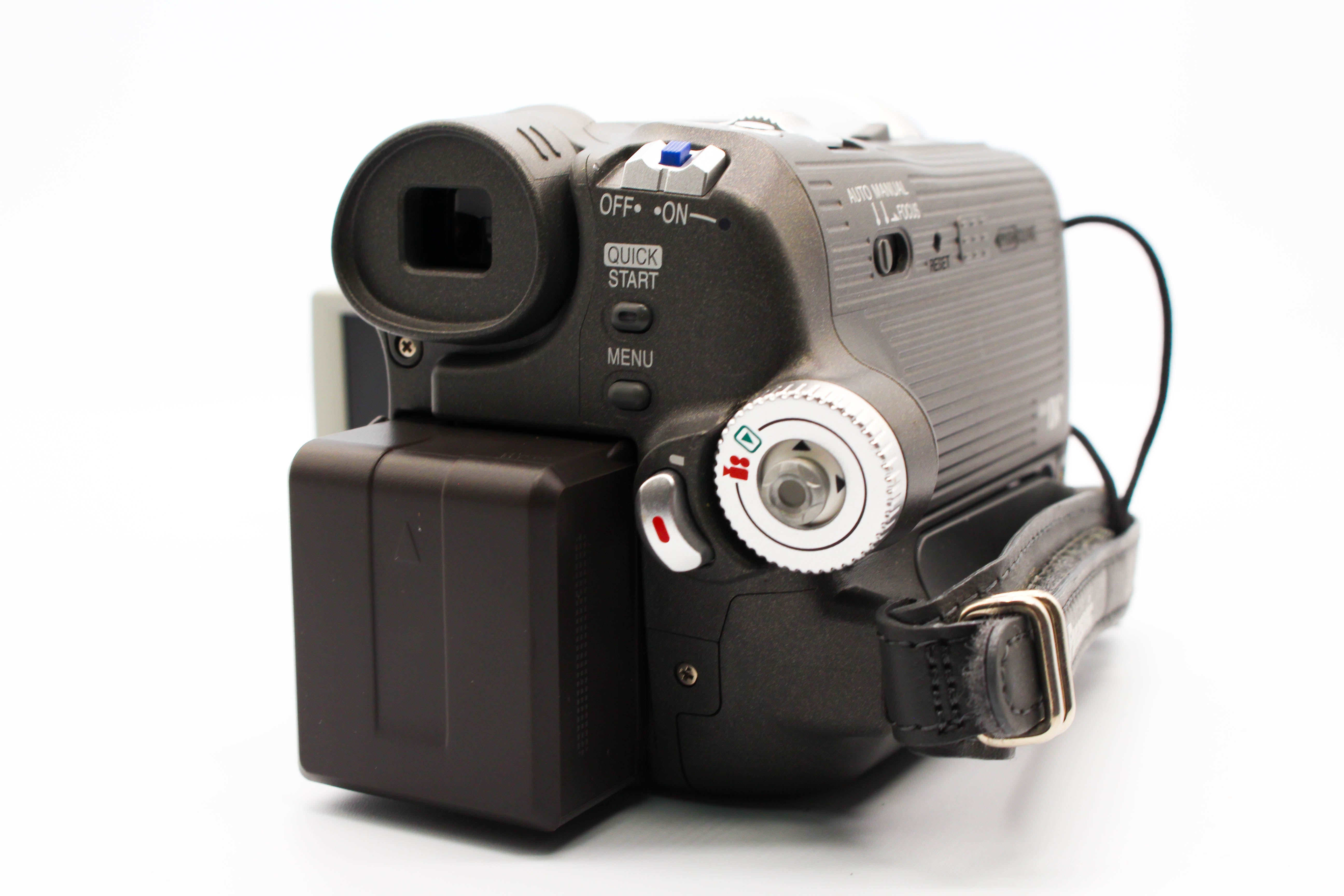 Panasonic NV-GS17 MiniDV Video Handycam Camcorder Camera - Tested Bundle Excellent