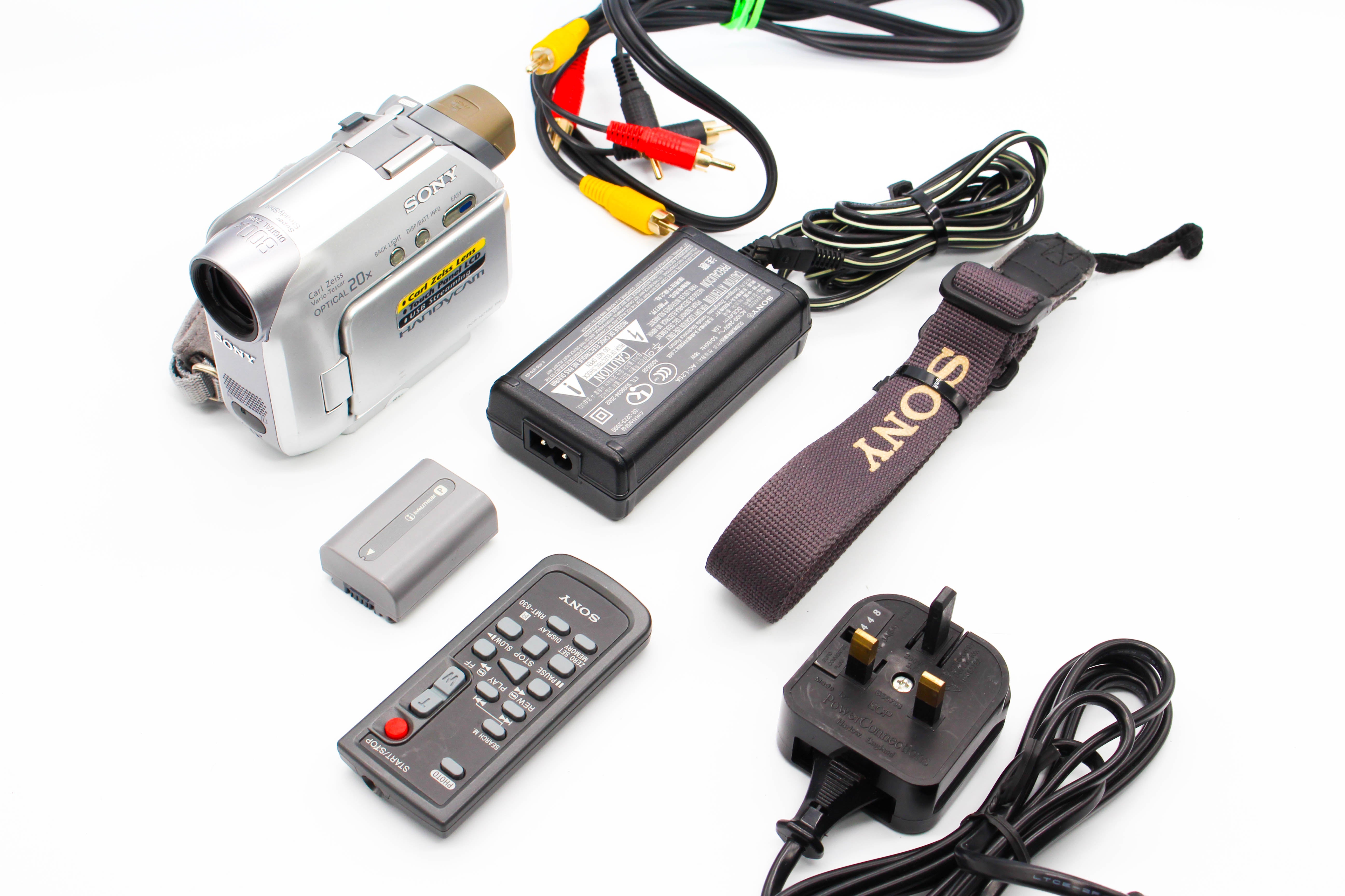 Sony DCR-HC19E MiniDV Video Handycam Camcorder Camera - Tested Bundle Excellent