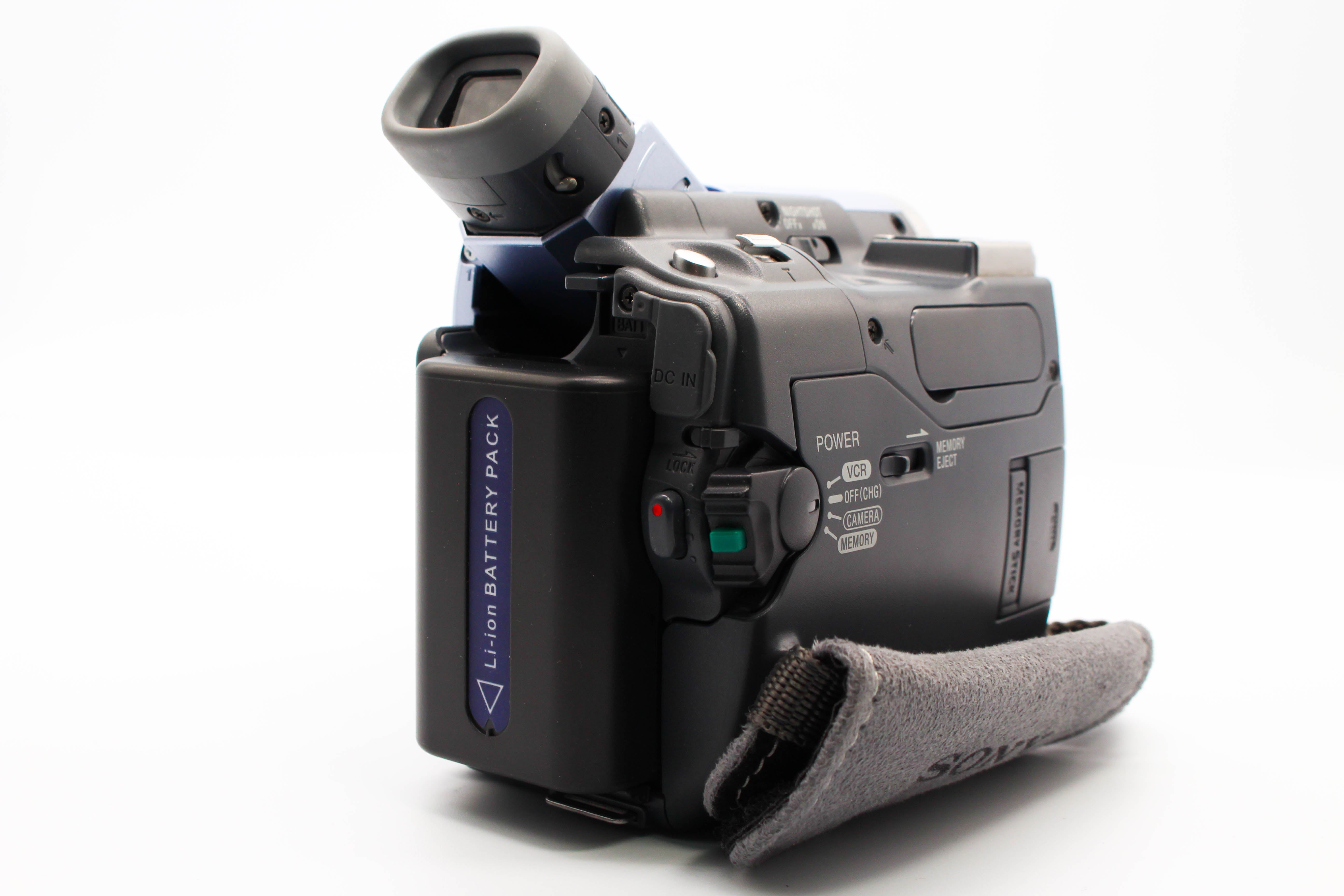 Sony DCR-TRV22E MiniDV Video Handycam Camcorder Camera (Read) - Tested Bundle Excellent