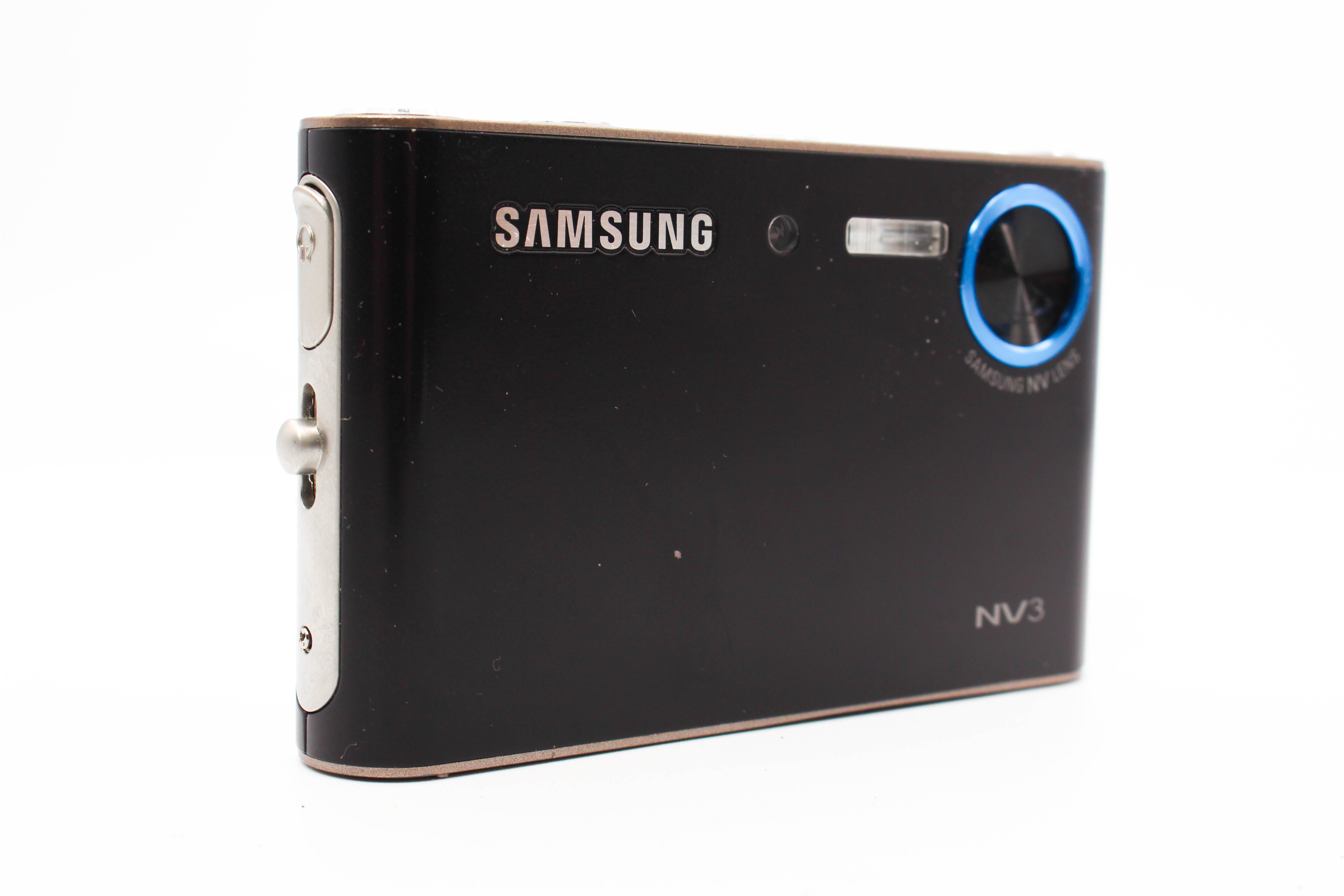 Samsung NV3 Retro SD Card Photo Video Digital Camera Digicam - Tested Bundle Excellent