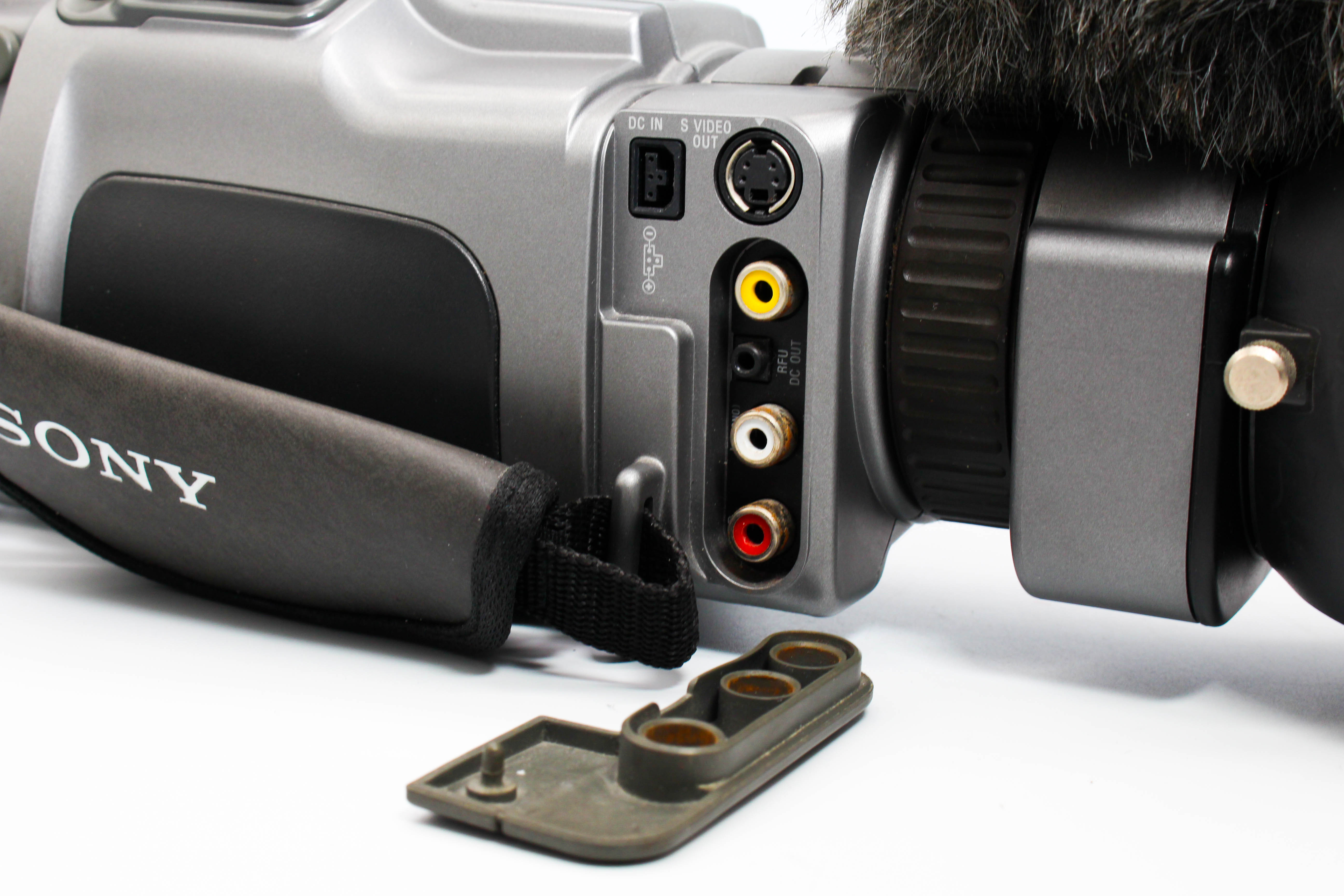 Sony DCR-VX1000E MiniDV Digital Video Handycam Camcorder - Tested Bundle Excellent