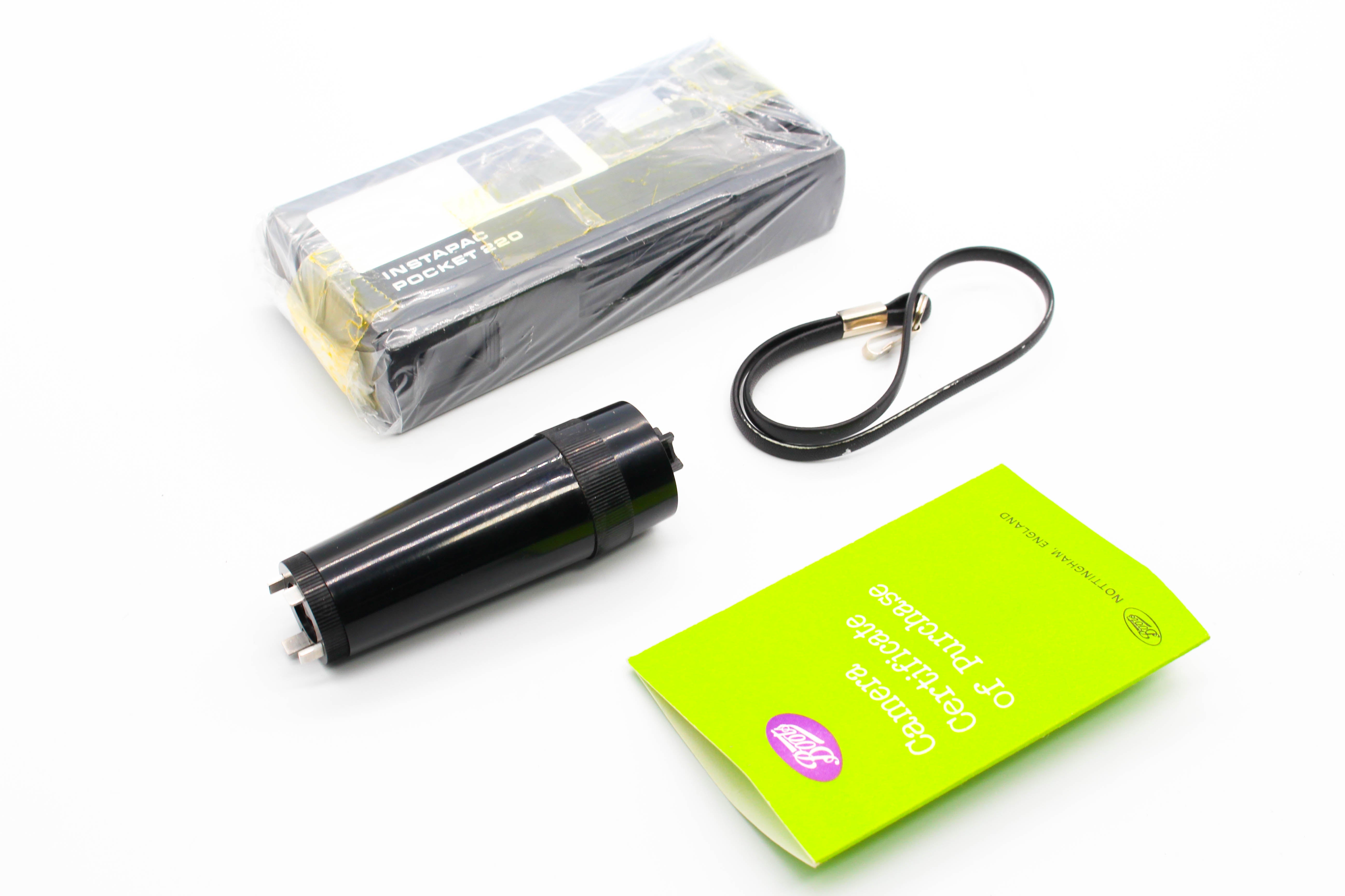 Boots Instapac Pocket 220 110 Film Vintage Electronic Flash Camera - Tested Excellent