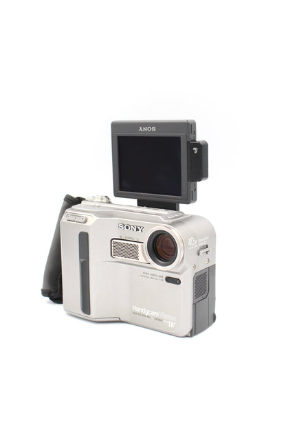 Sony DCR-SC100E MiniDV Digital Video Camcorder Camera