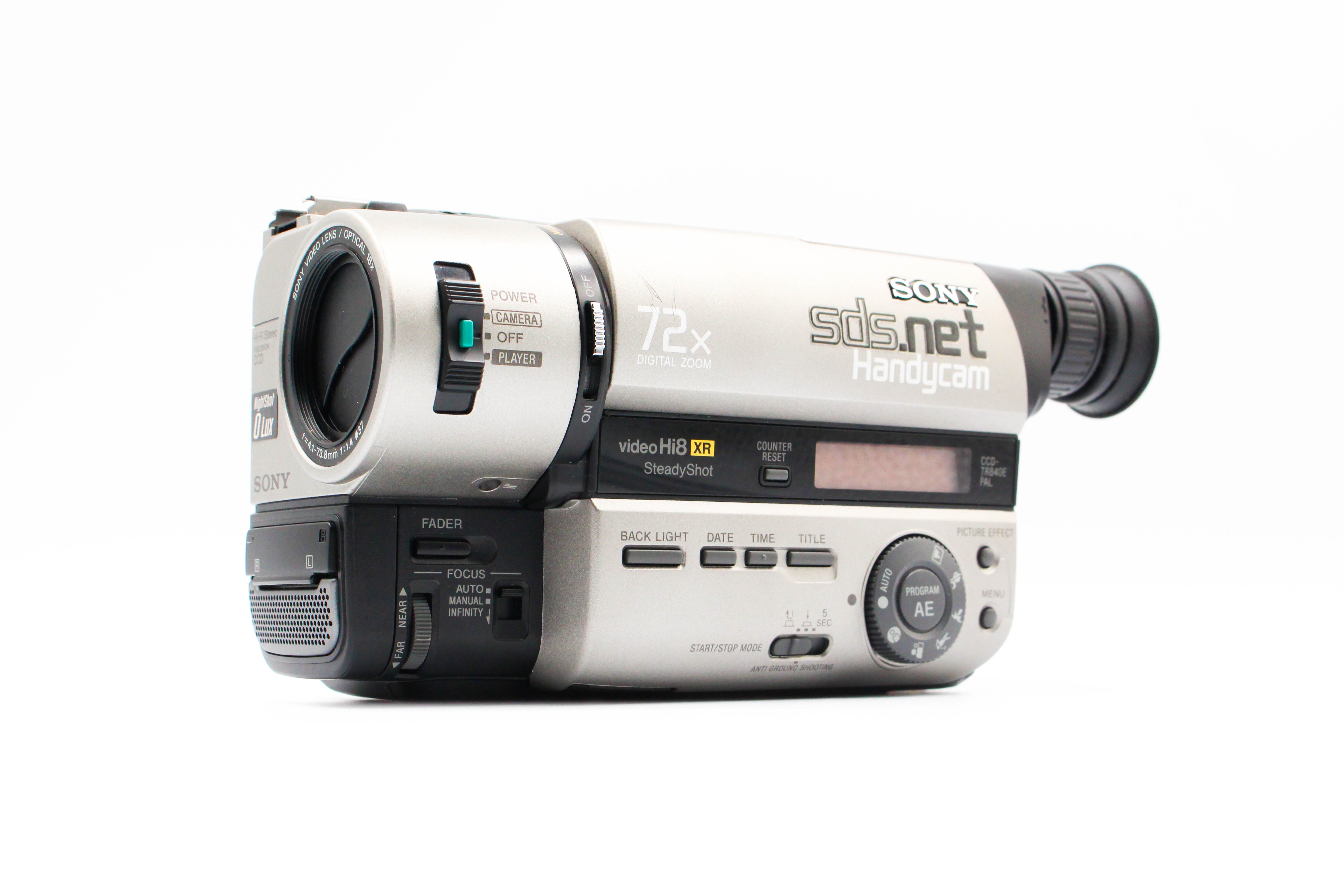 Sony CCD-TR840E Hi8 Video8 Handycam Handycam Video Camcorder Camera