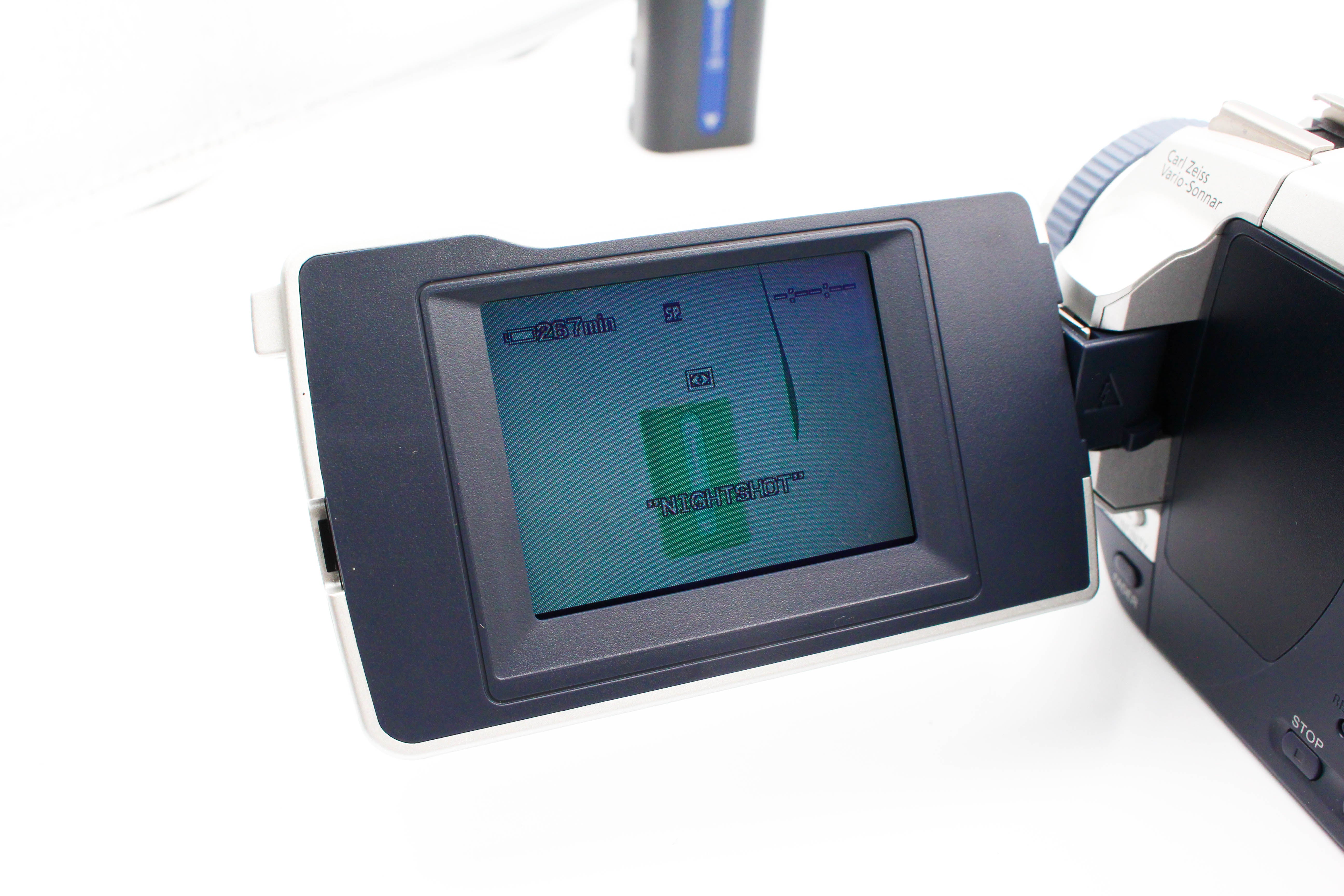 Sony DCR-TRV16E MiniDV Tape Retro Video Camera Camcorder