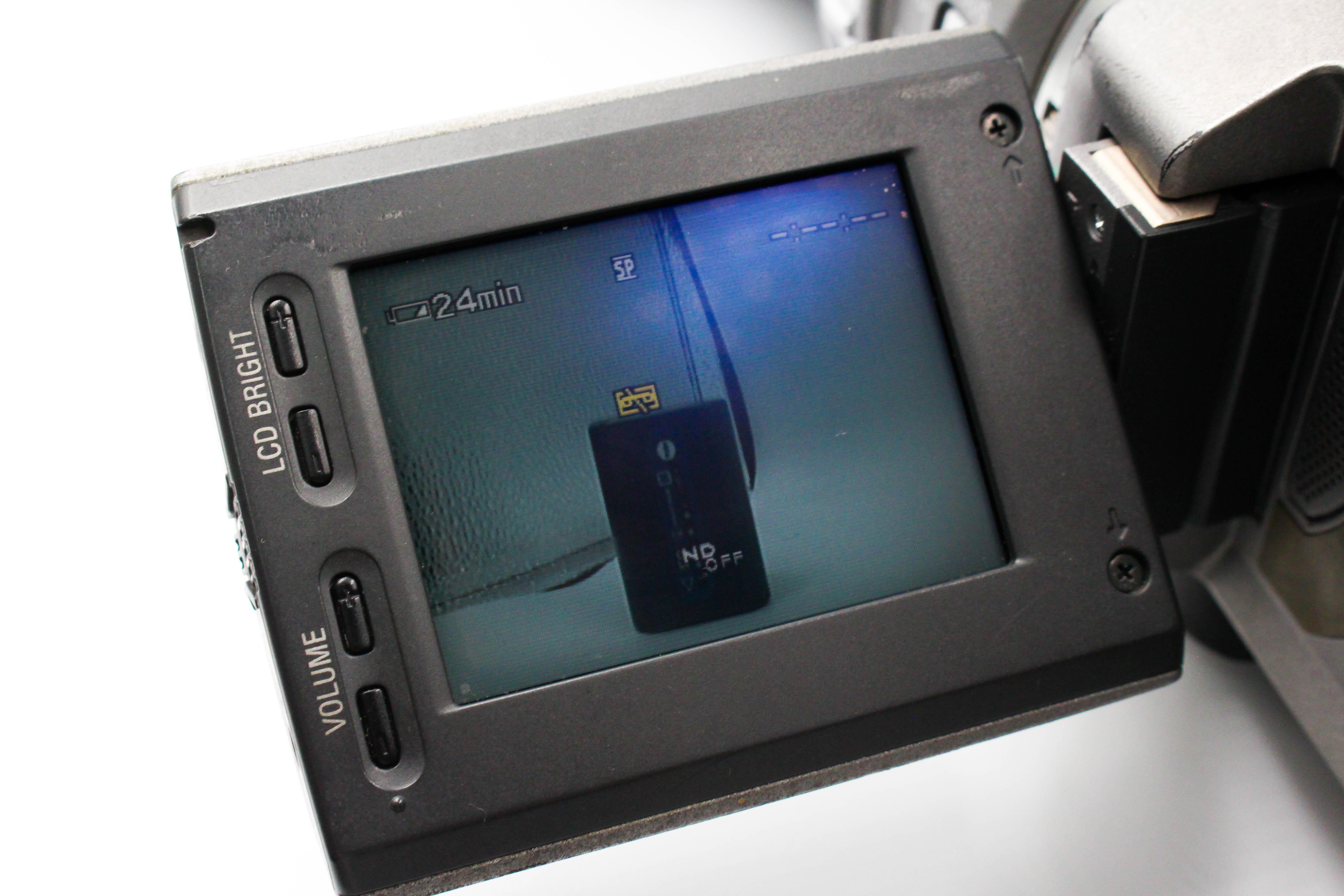 Sony DCR-VX2100E MiniDV Handycam Digital Video Camera Camcorder