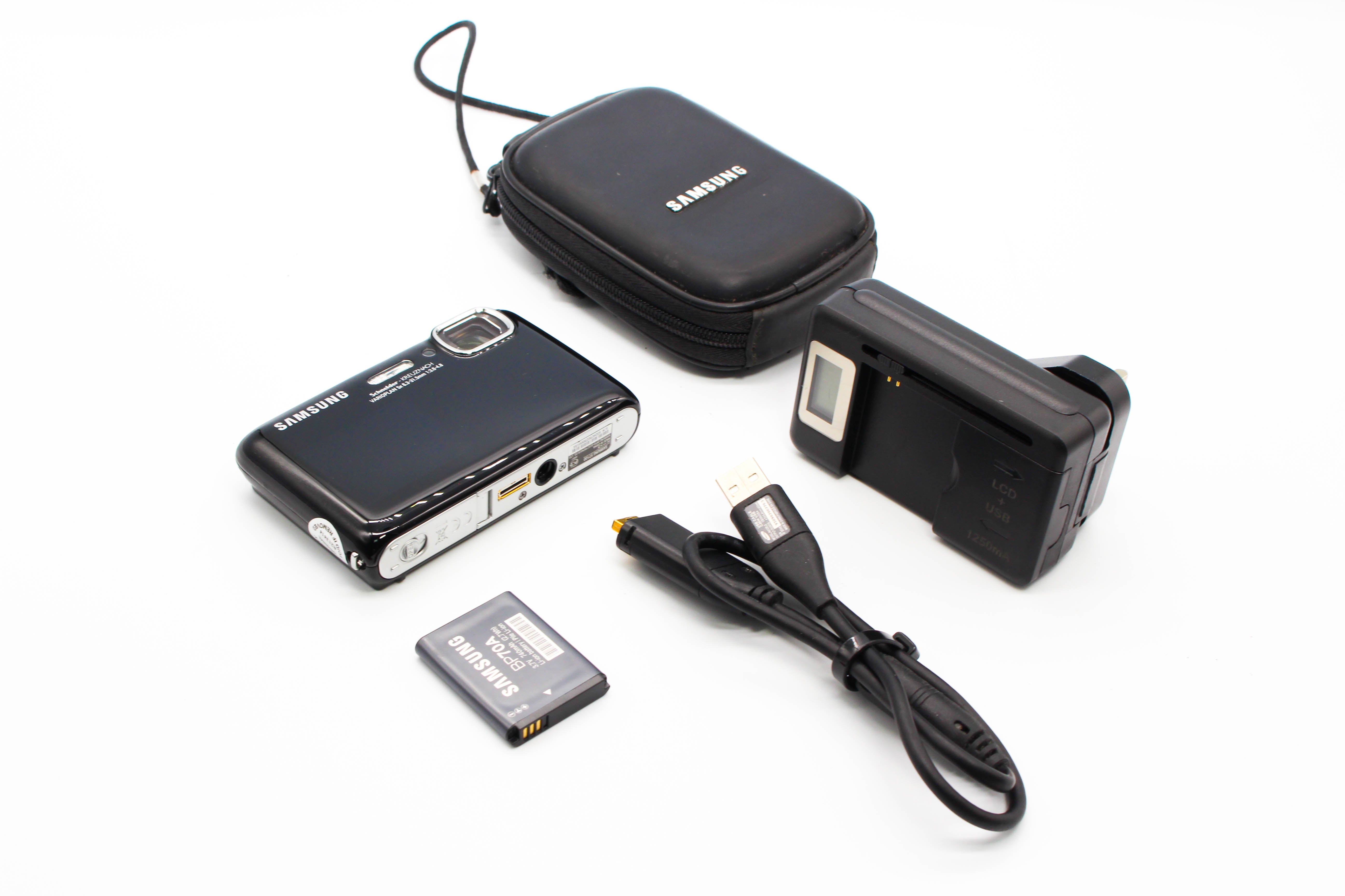 Samsung ST100 Digital Retro Photo Digital Camera Digicam - Tested Bundle Excellent