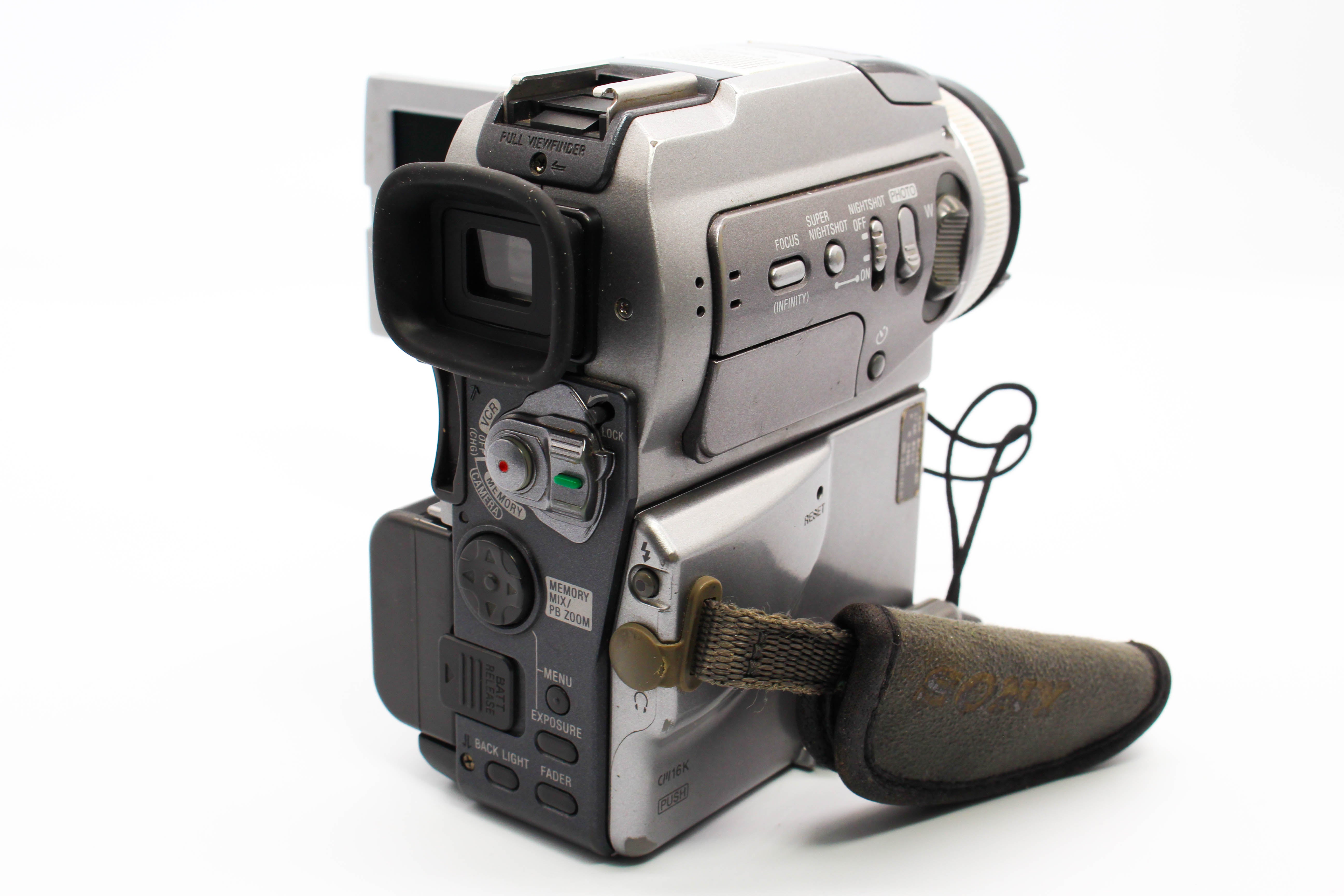 Sony DCR-PC115E MiniDV Digital Video Handycam Camcorder - Tested Bundle Good