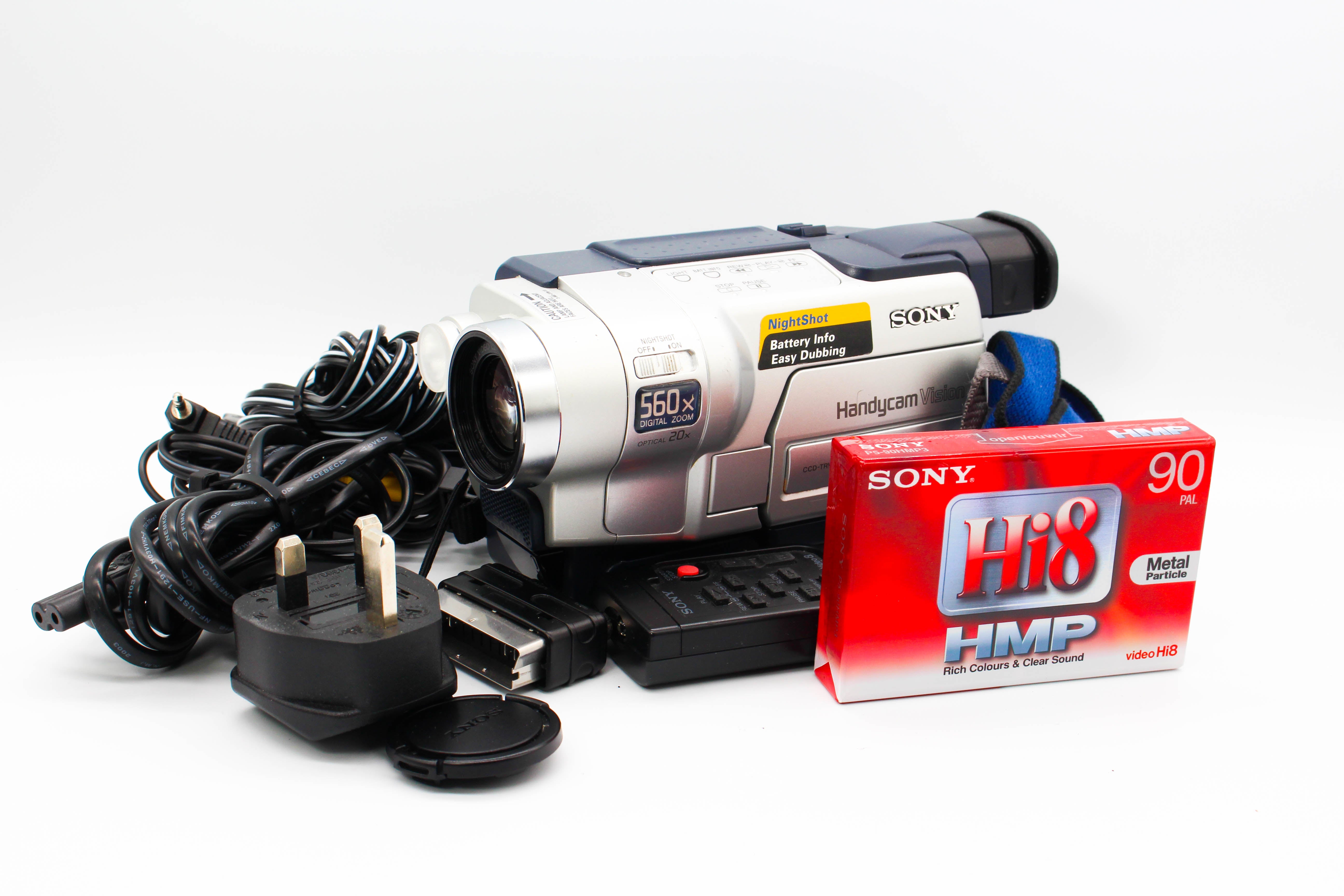 Sony CCD-TRV218E Hi8 Analog Camcorder Handycam Video Camera - Tested Bundle Good