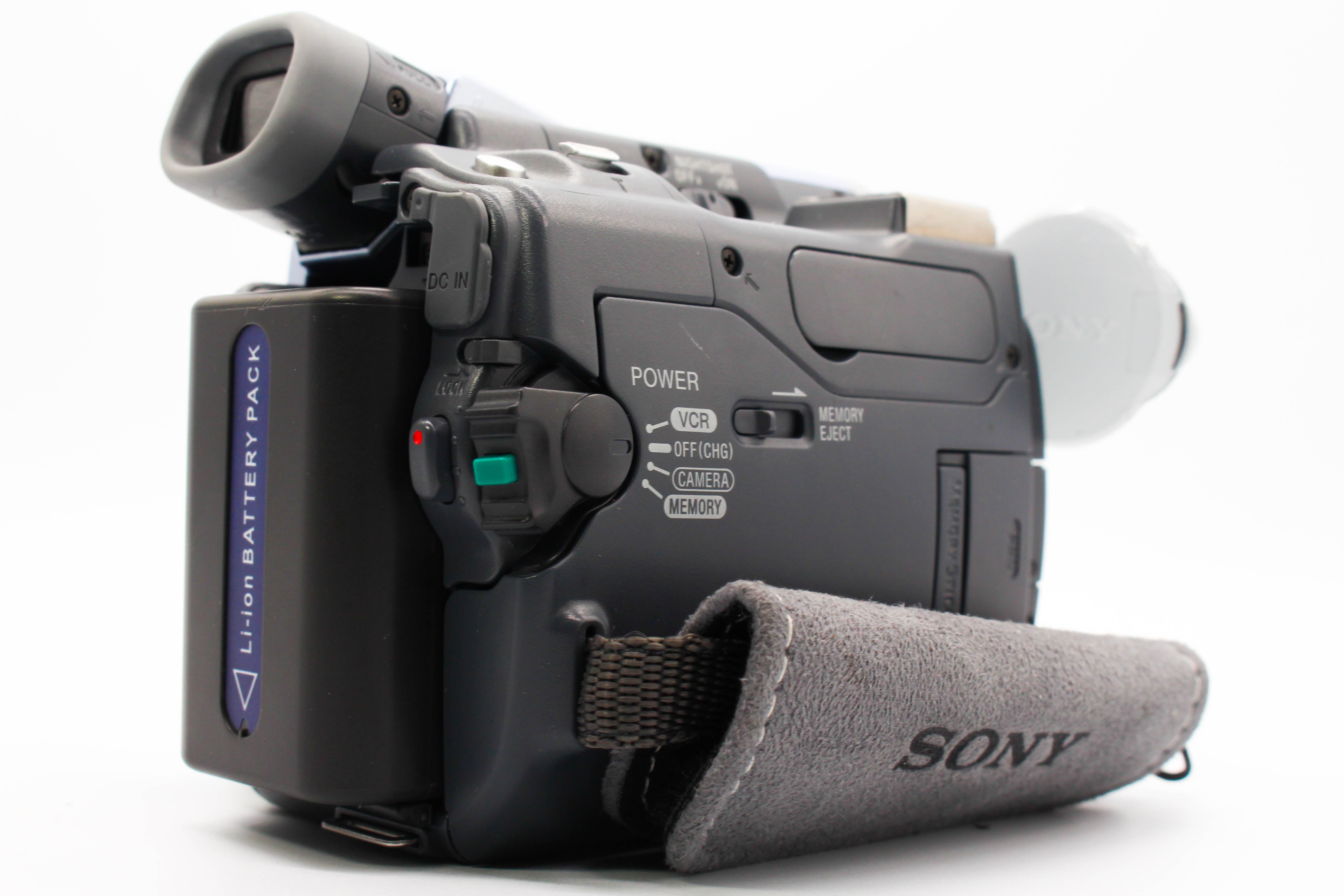 Sony DCR-TRV22E MiniDV Handycam Tape Digital Video Camcorder - Tested Bundle Good