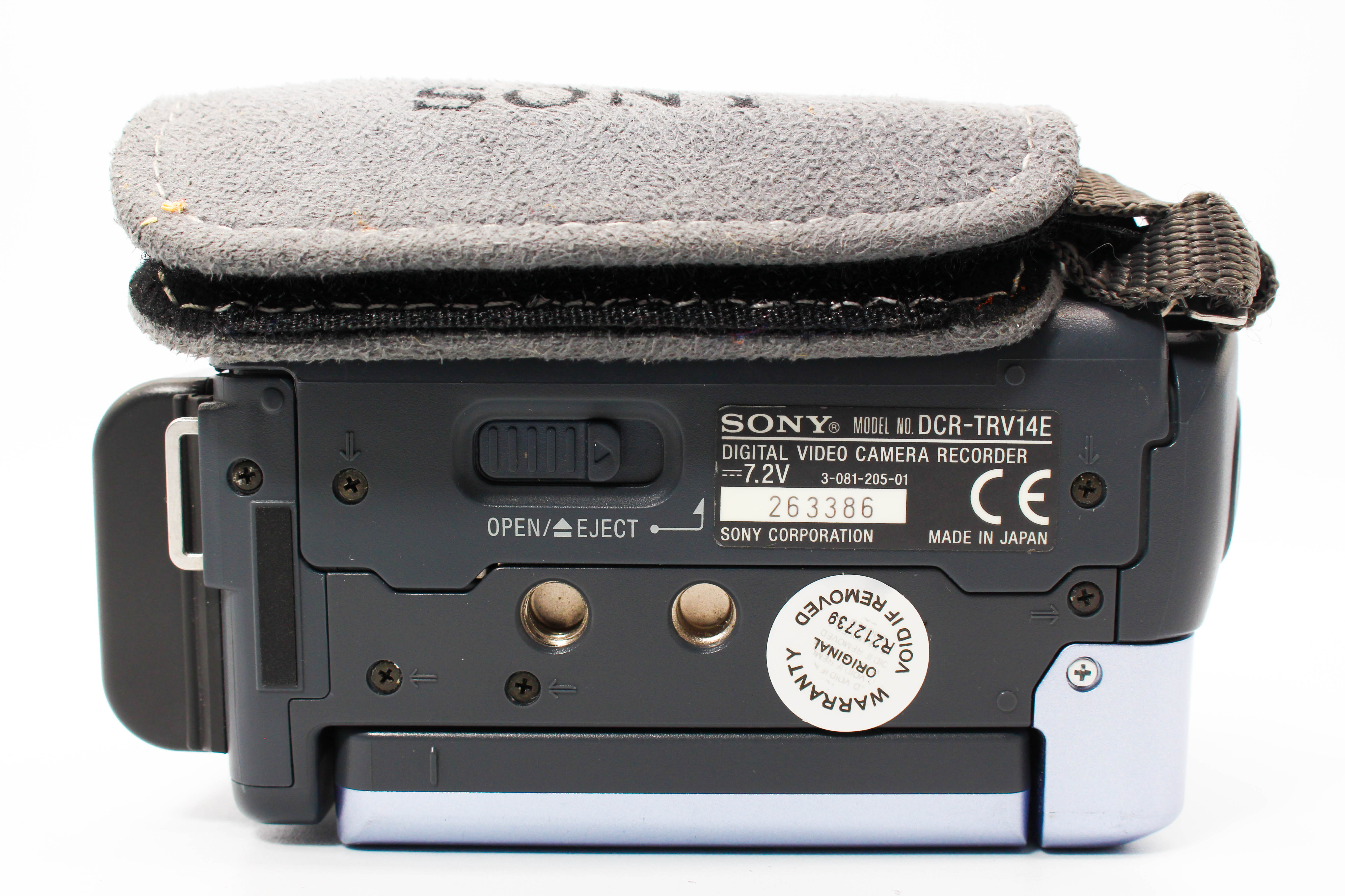 Sony DCR-TRV14E MiniDV Handycam Tape Digital Video Camcorder - Tested Bundle Good