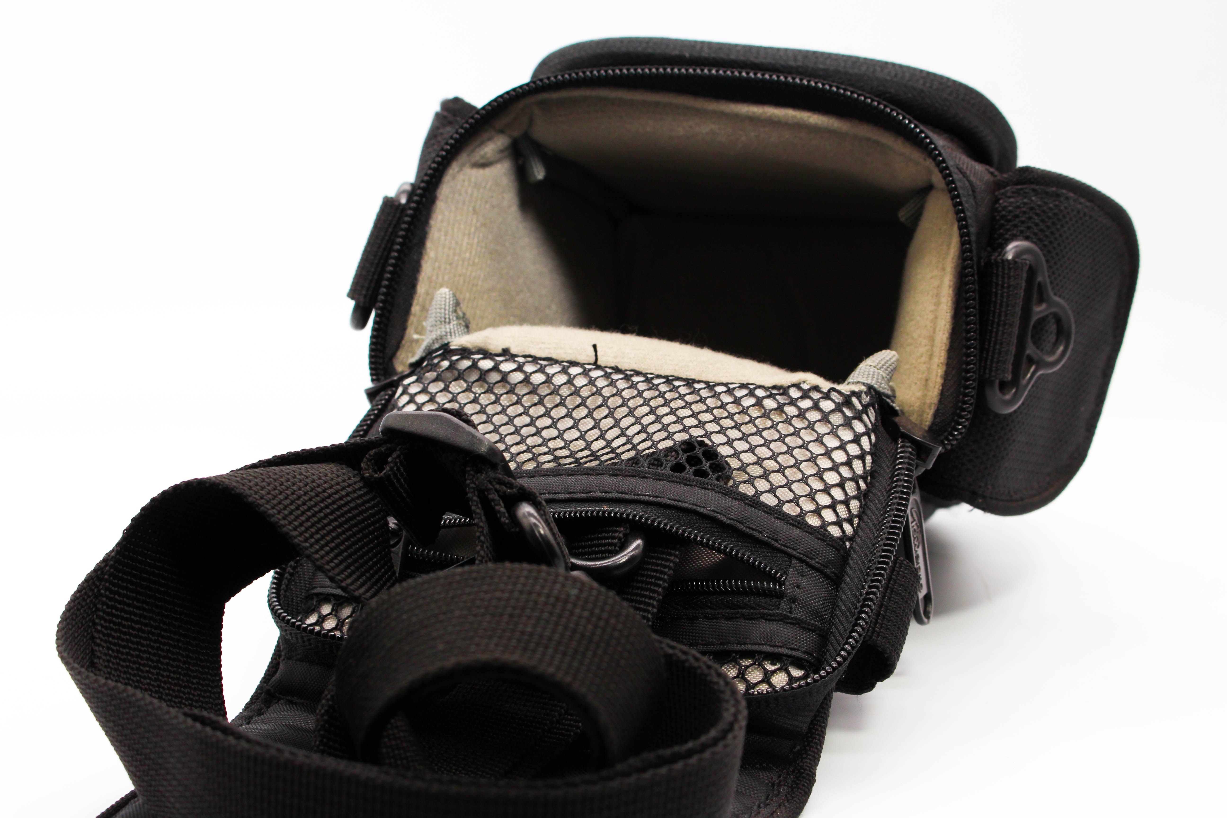 Lowepro Soft Camera Carry Pouch For Handycam Camcorder Camera - Excellent
