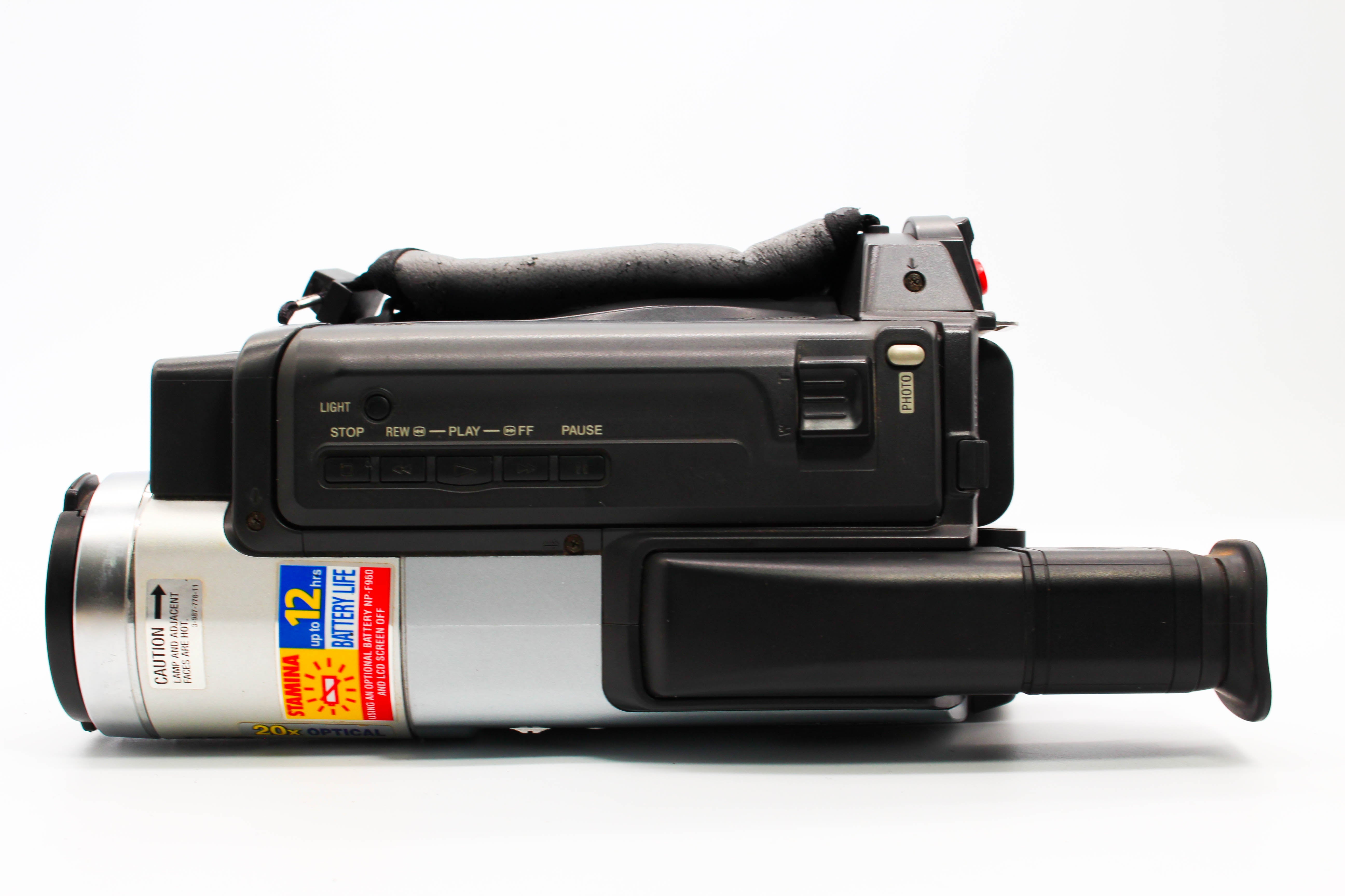 Sony DCR-TRV130E Digital8 8mm Handycam Camera Digital Video Camcorder - Tested Bundle Excellent