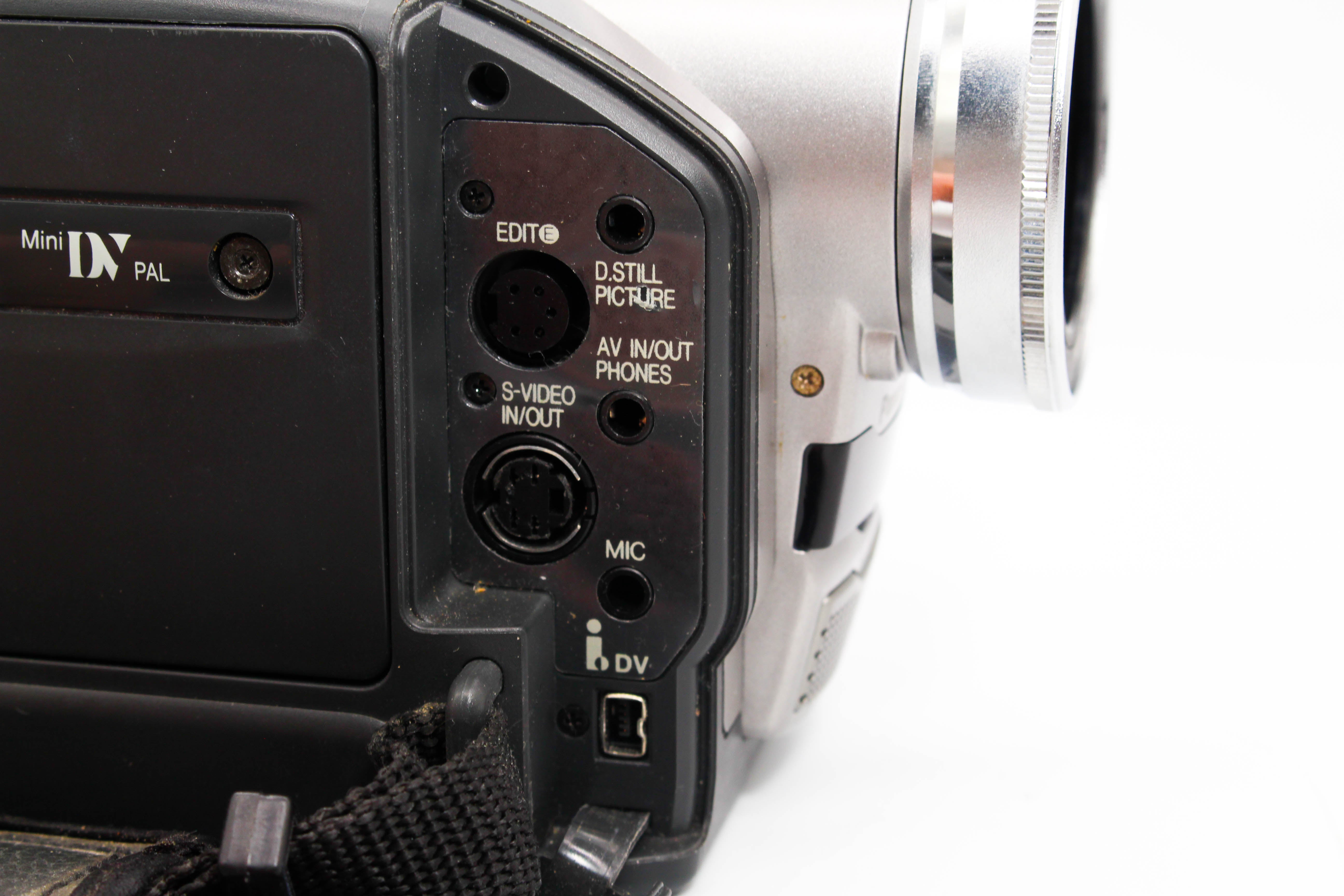 Panasonic NV-DS38B MiniDV Video Handycam Camcorder Camera - Tested Bundle