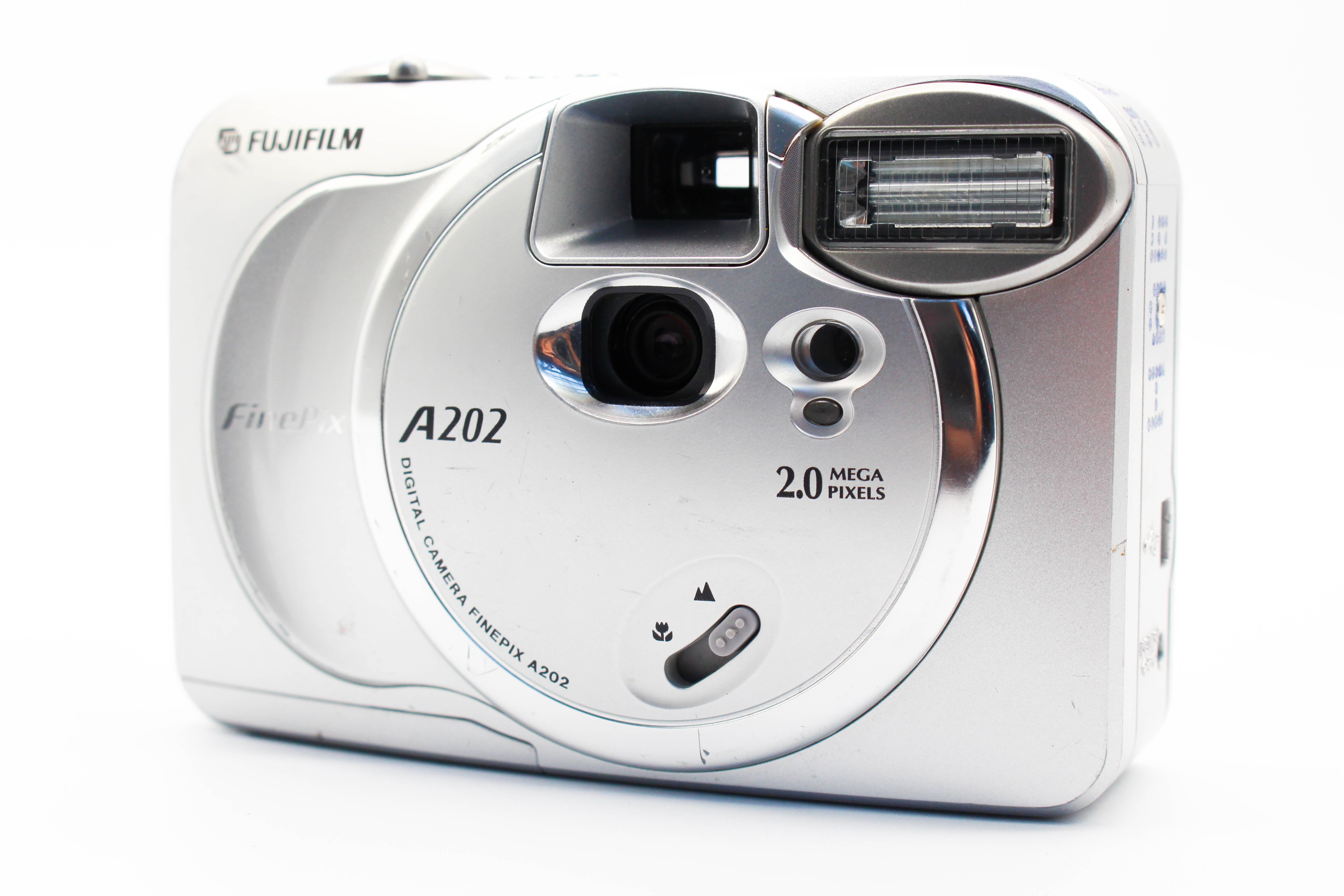 FujiFilm FinePix A202 xD Picture Card Compact Digital Photo Video Retro Camera Digicam - Tested Bundle Excellent