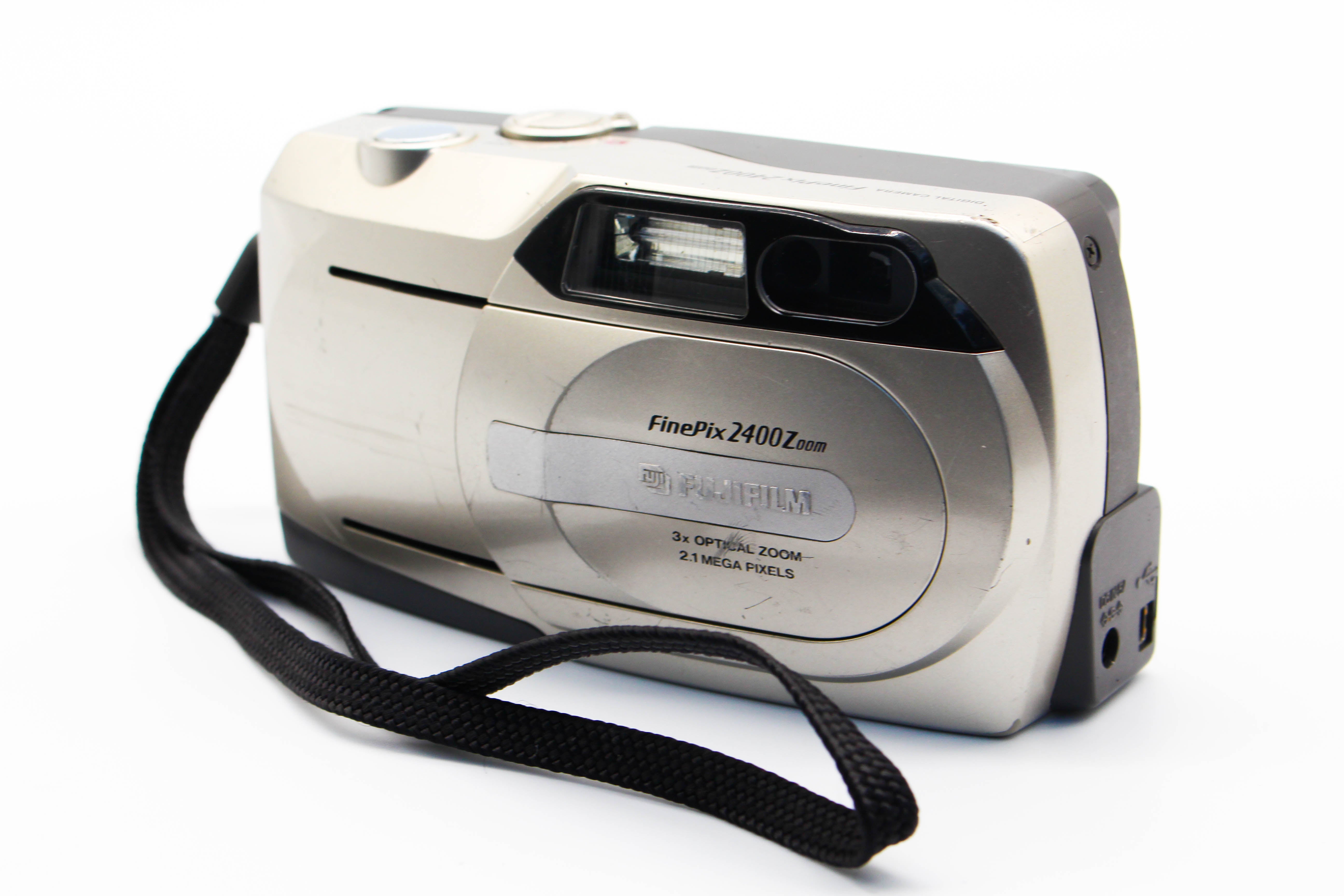 FujiFilm FinePix 2400 Zoom Smart Media Card Compact Digital Photo Retro Camera Digicam - Tested Bundle