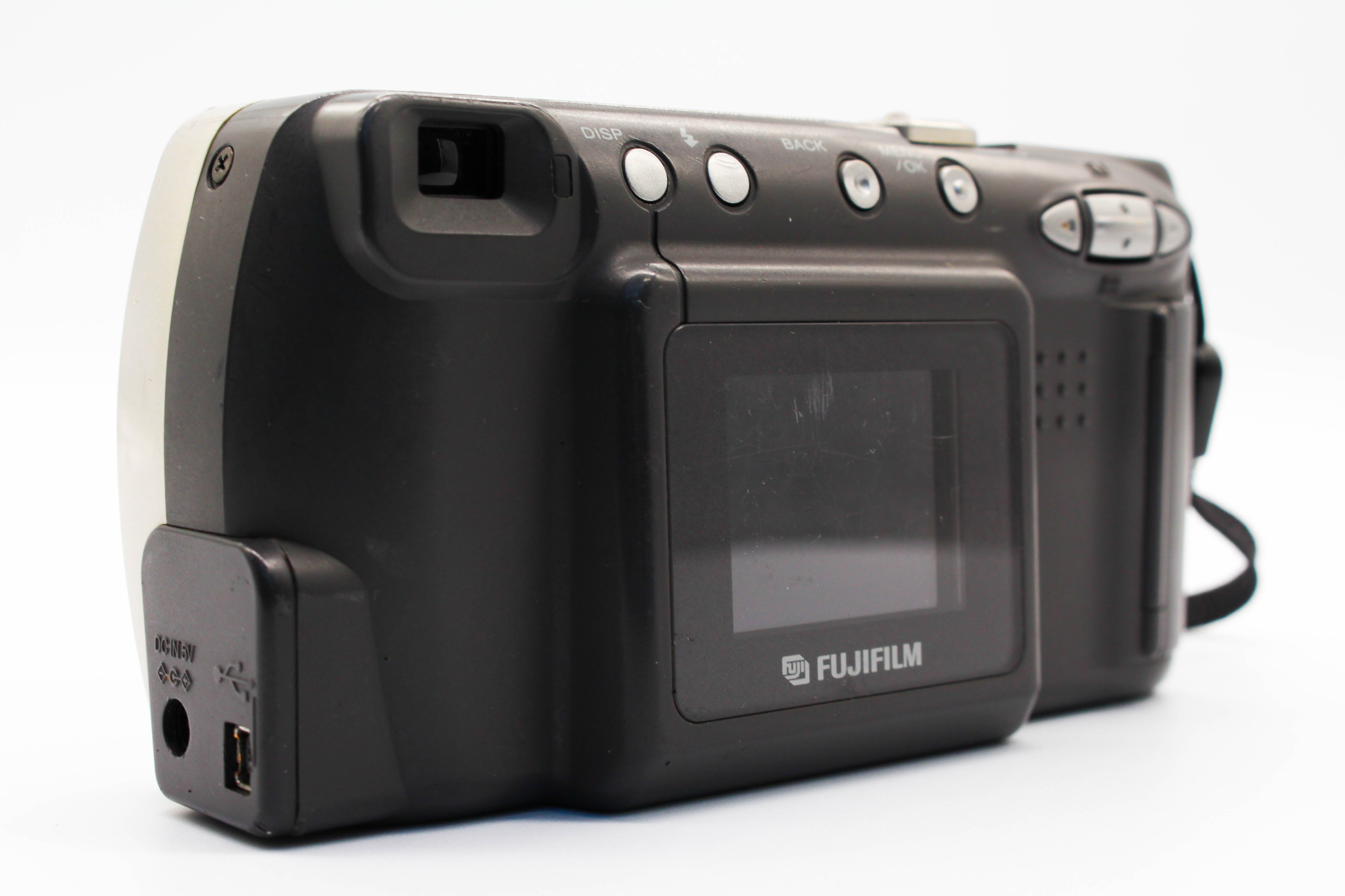 FujiFilm FinePix 2400 Zoom Smart Media Card Compact Digital Photo Retro Camera Digicam - Tested Bundle
