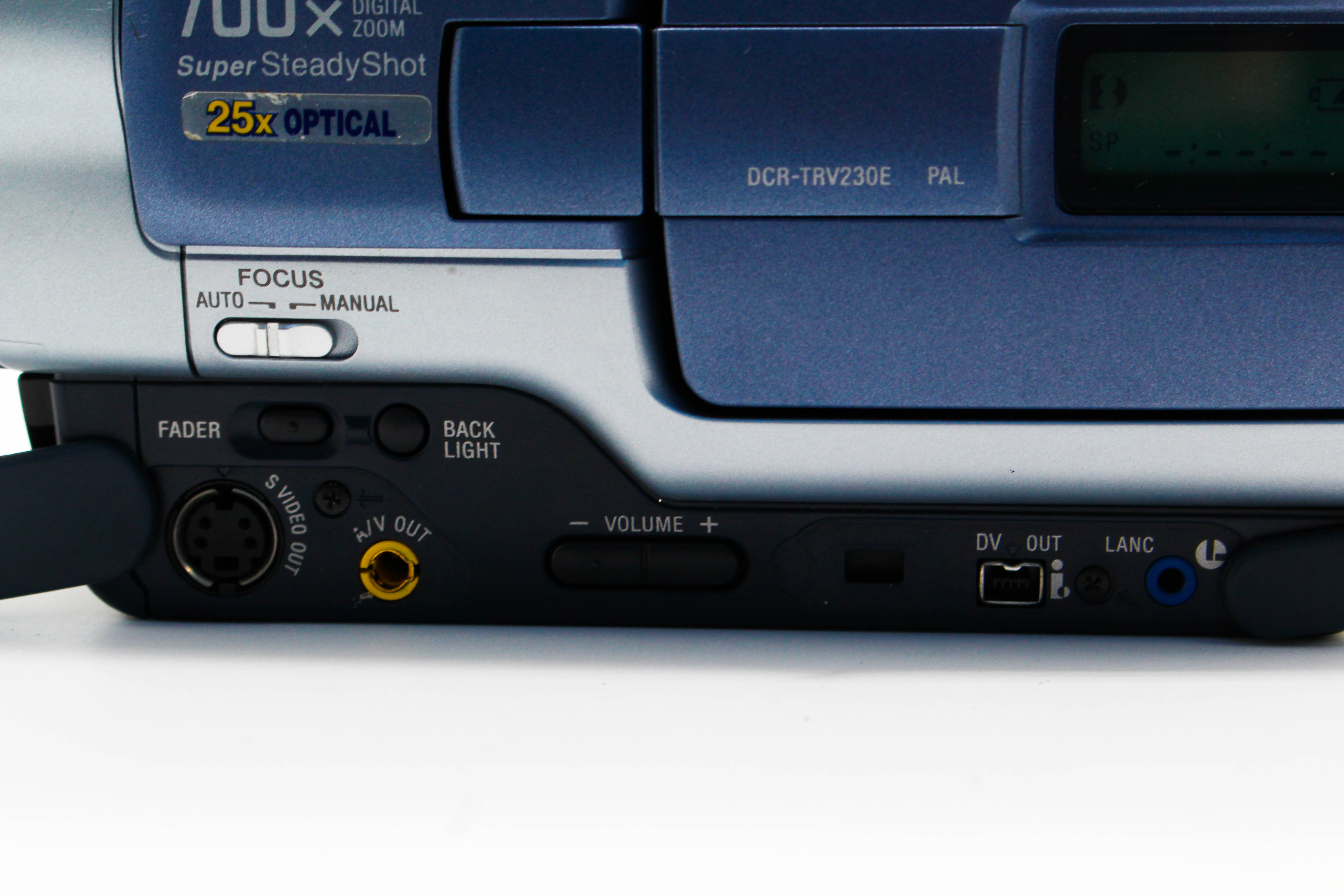 Sony DCR-TRV230E Digital8 Hi8 Video8 8mm Digital Video Handycam Camcorder Camera - Tested Bundle Excellent