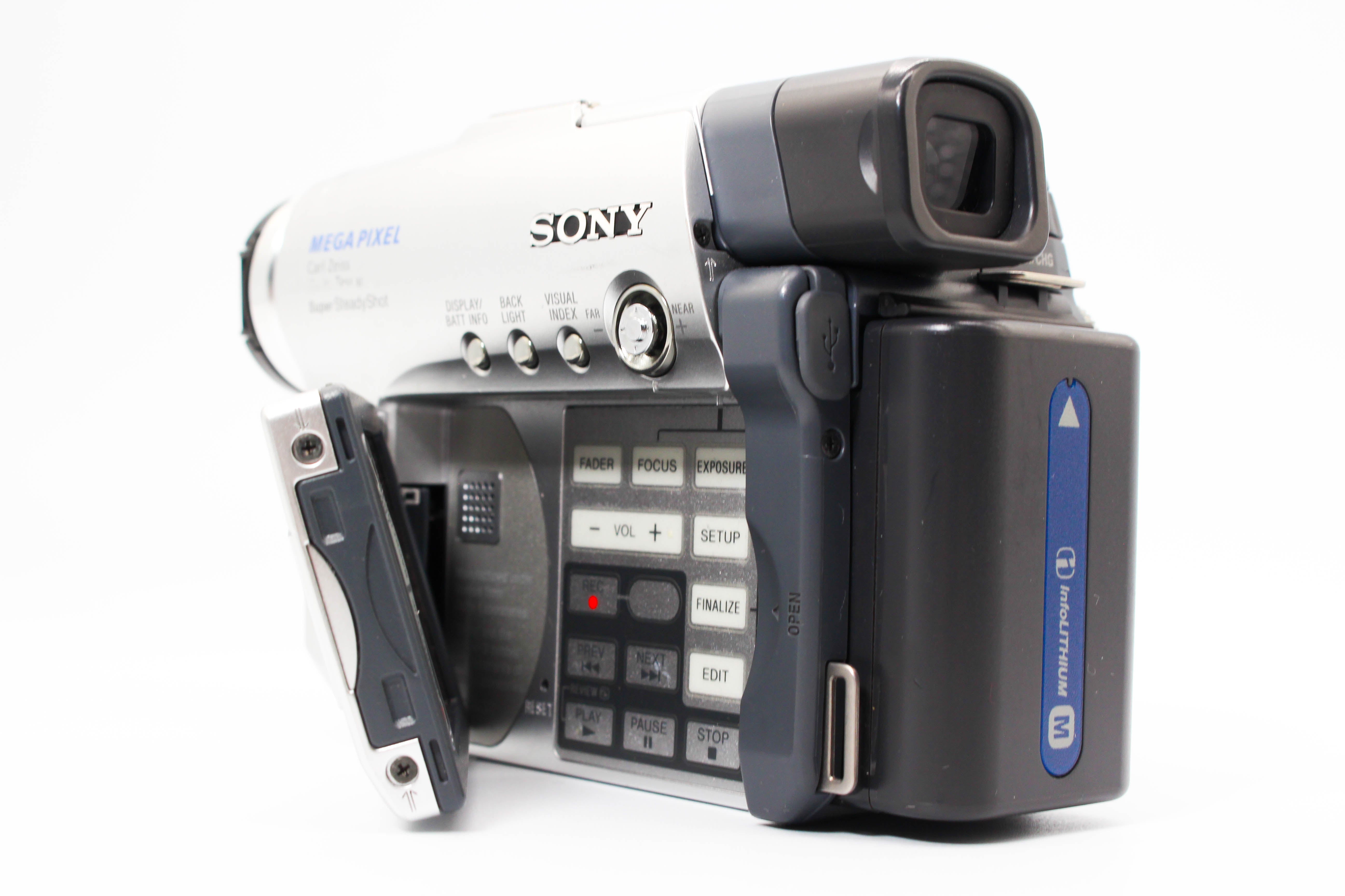 Sony DCR-DVD201E DVD Retro Handycam Digital Video Camcorder - Tested Bundle Excellent